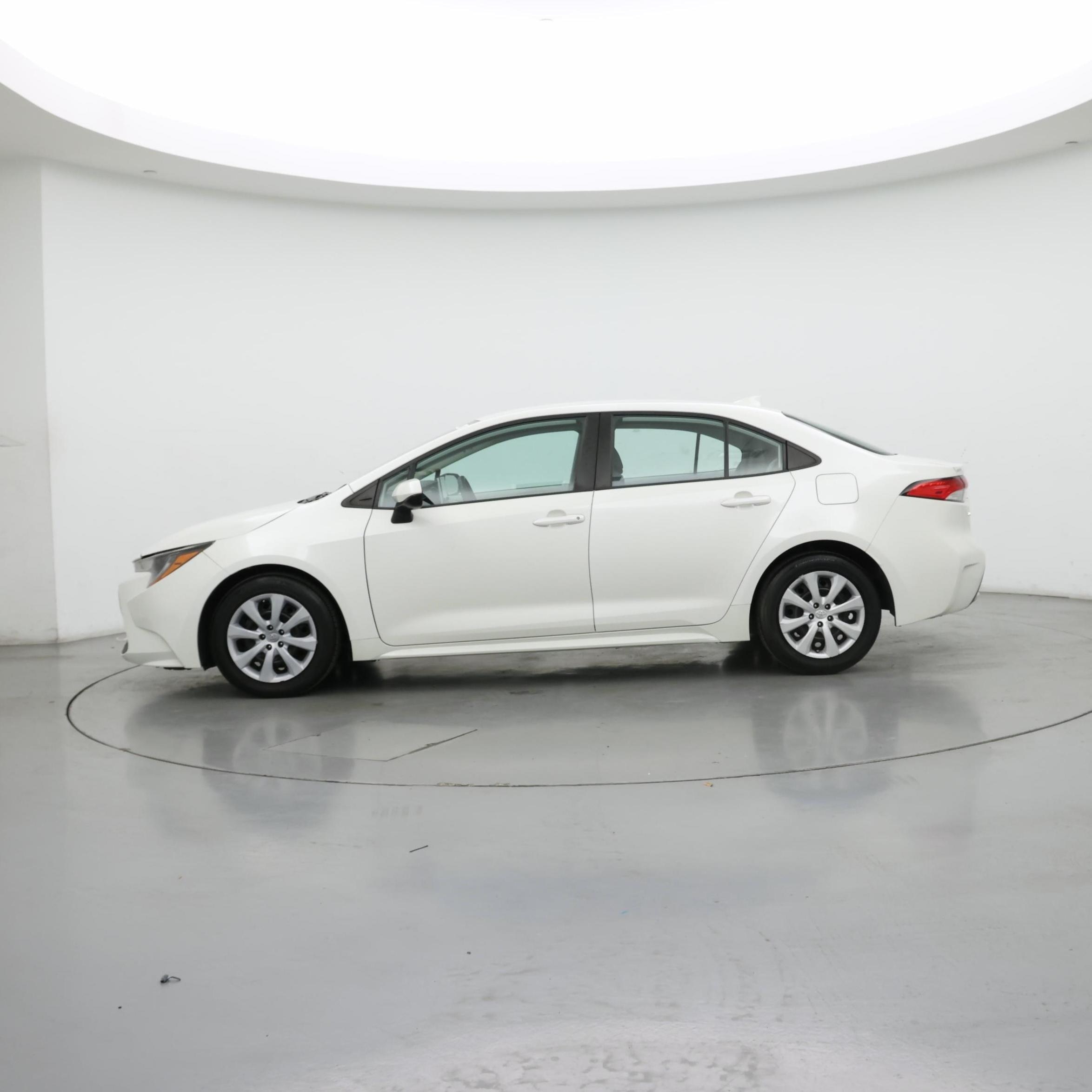 Thumbnail: 2021 Toyota Corolla - 3