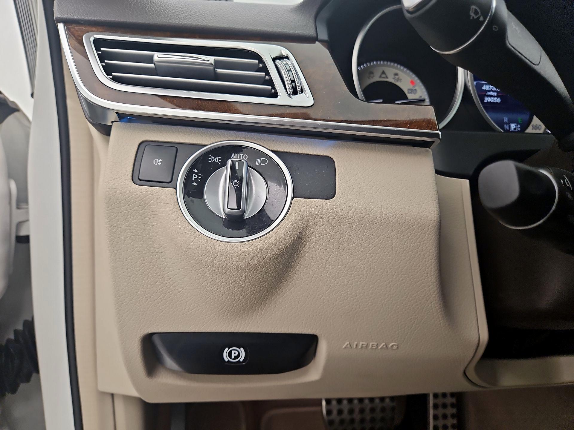 Thumbnail: 2016 Mercedes-Benz E-Class - 13