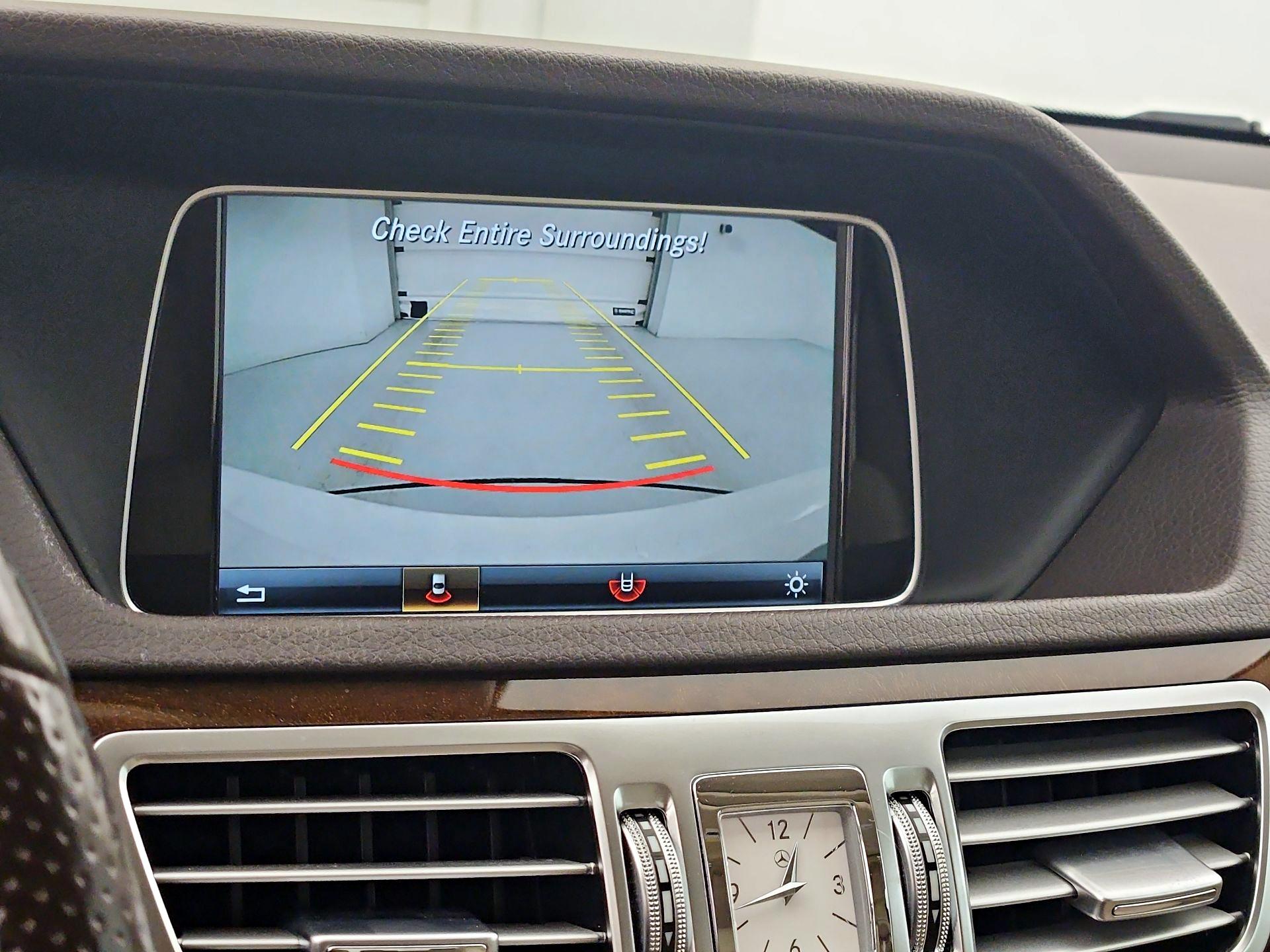 Thumbnail: 2016 Mercedes-Benz E-Class - 15