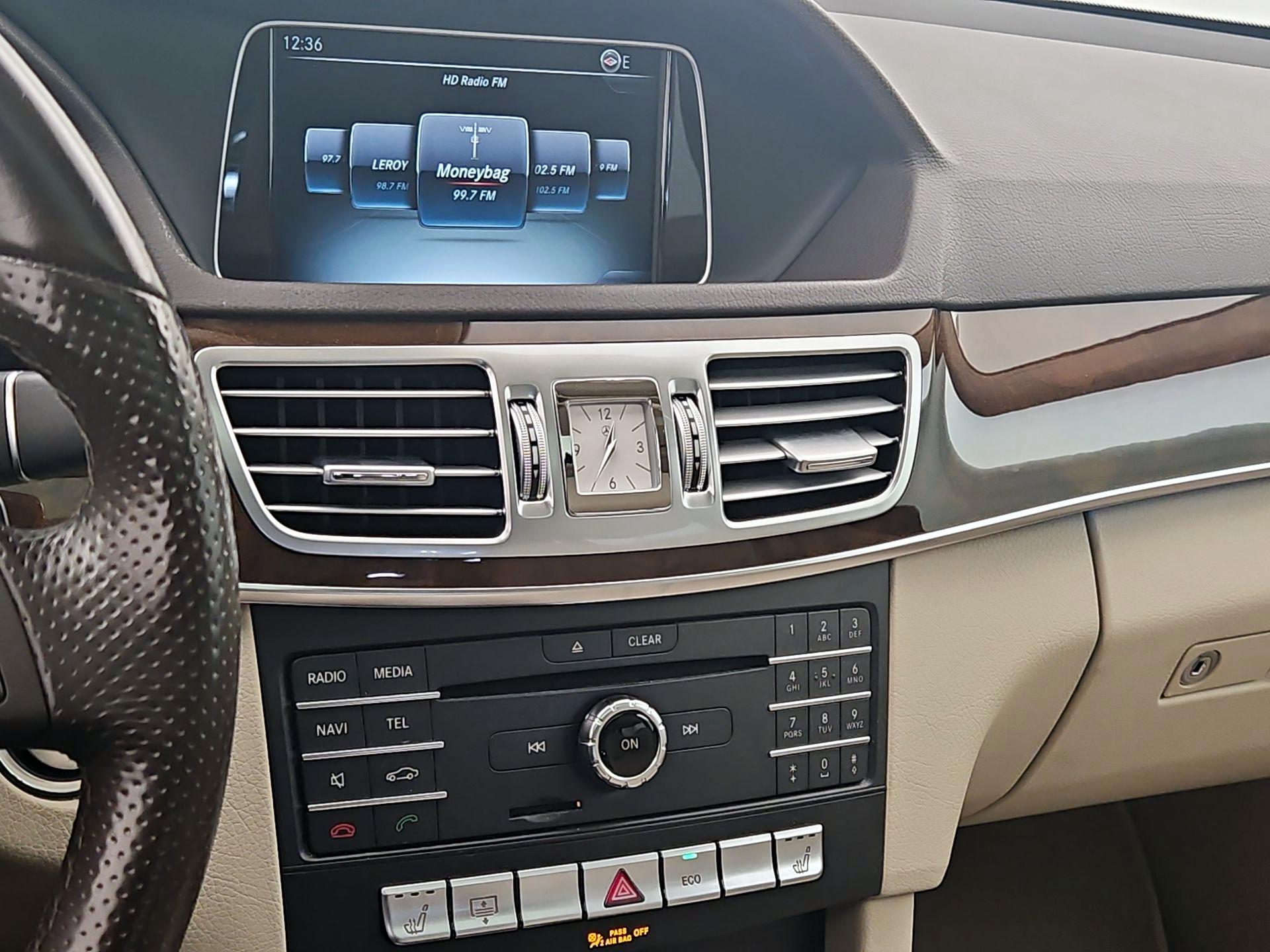 Thumbnail: 2016 Mercedes-Benz E-Class - 16