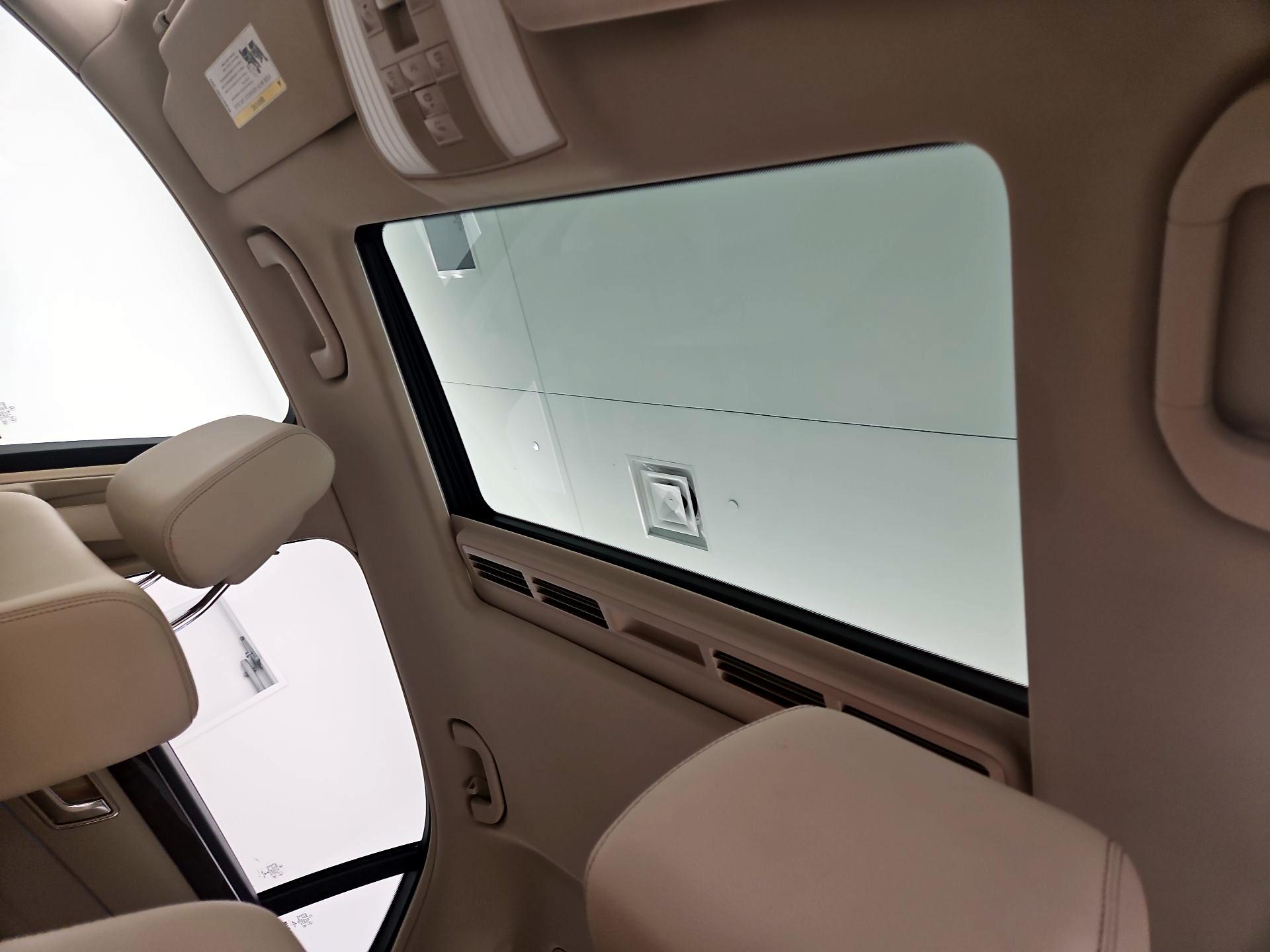 Thumbnail: 2016 Mercedes-Benz E-Class - 20