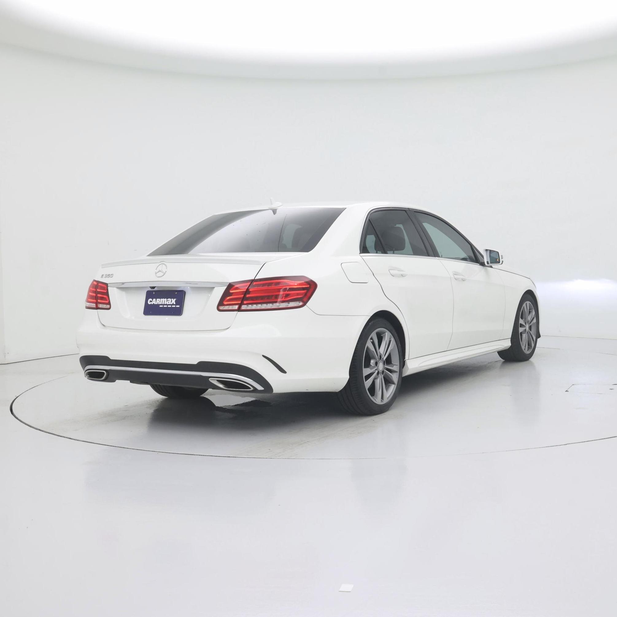 Thumbnail: 2016 Mercedes-Benz E-Class - 8