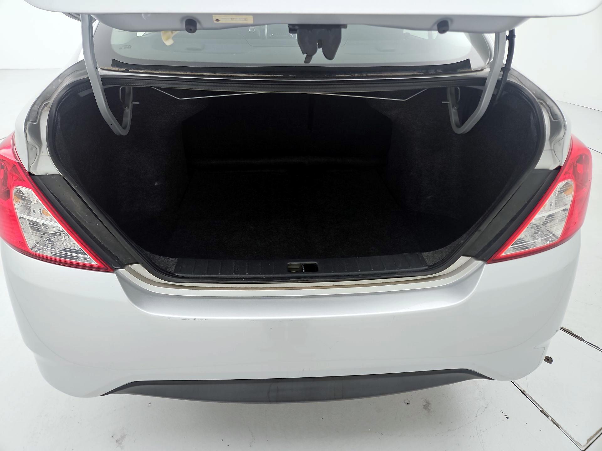 Thumbnail: 2015 Nissan Versa - 18