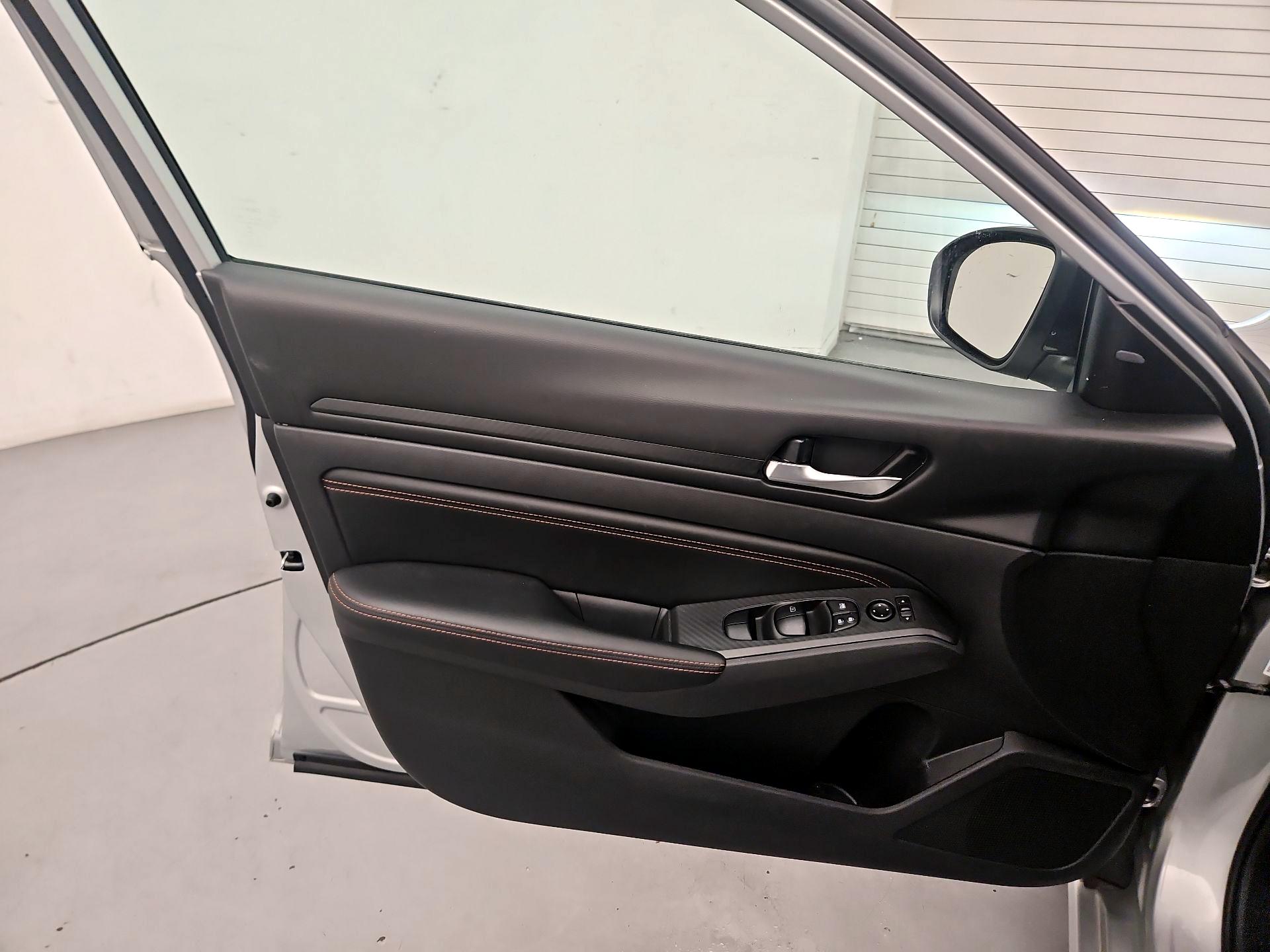 Thumbnail: 2021 Nissan Altima - 12