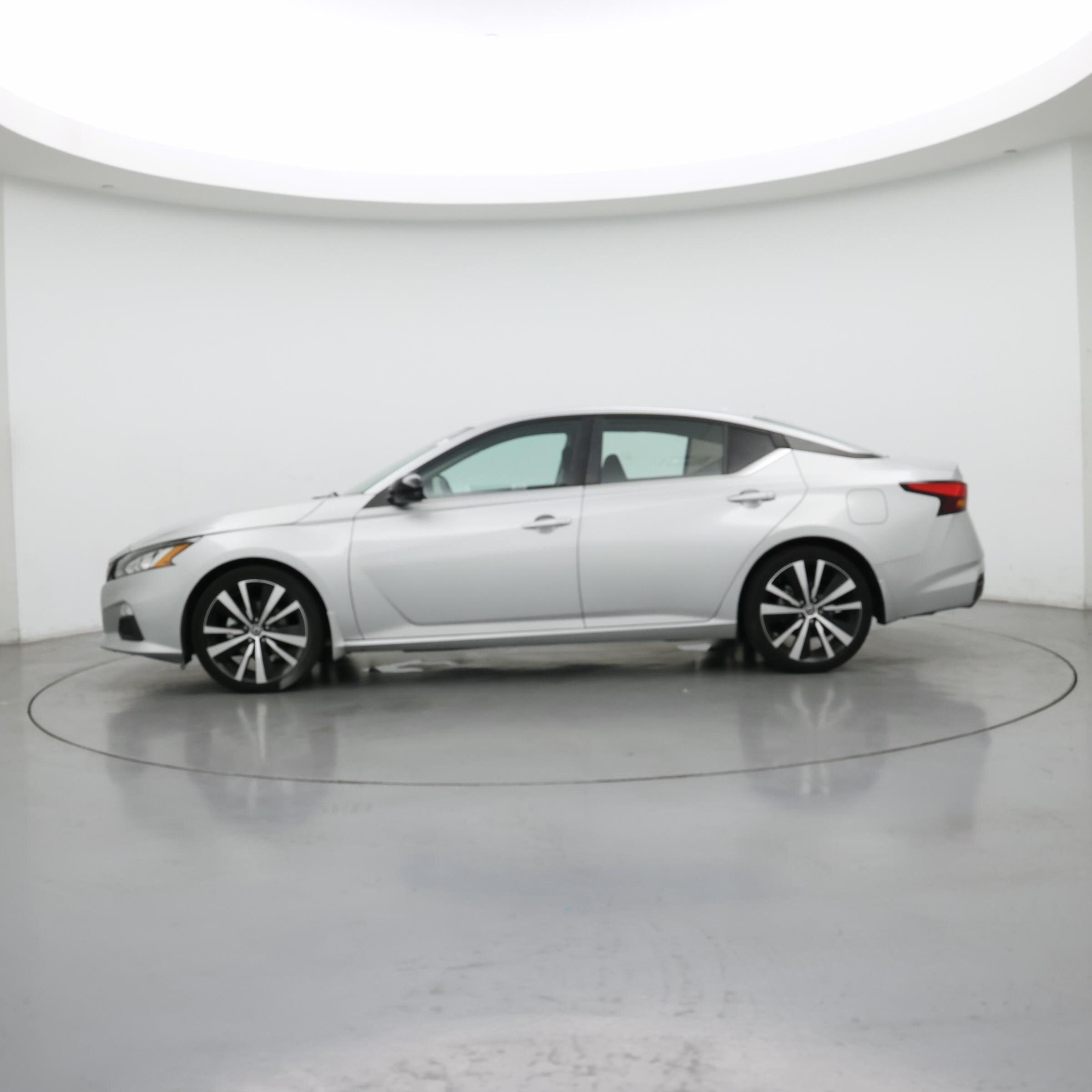 Thumbnail: 2021 Nissan Altima - 3