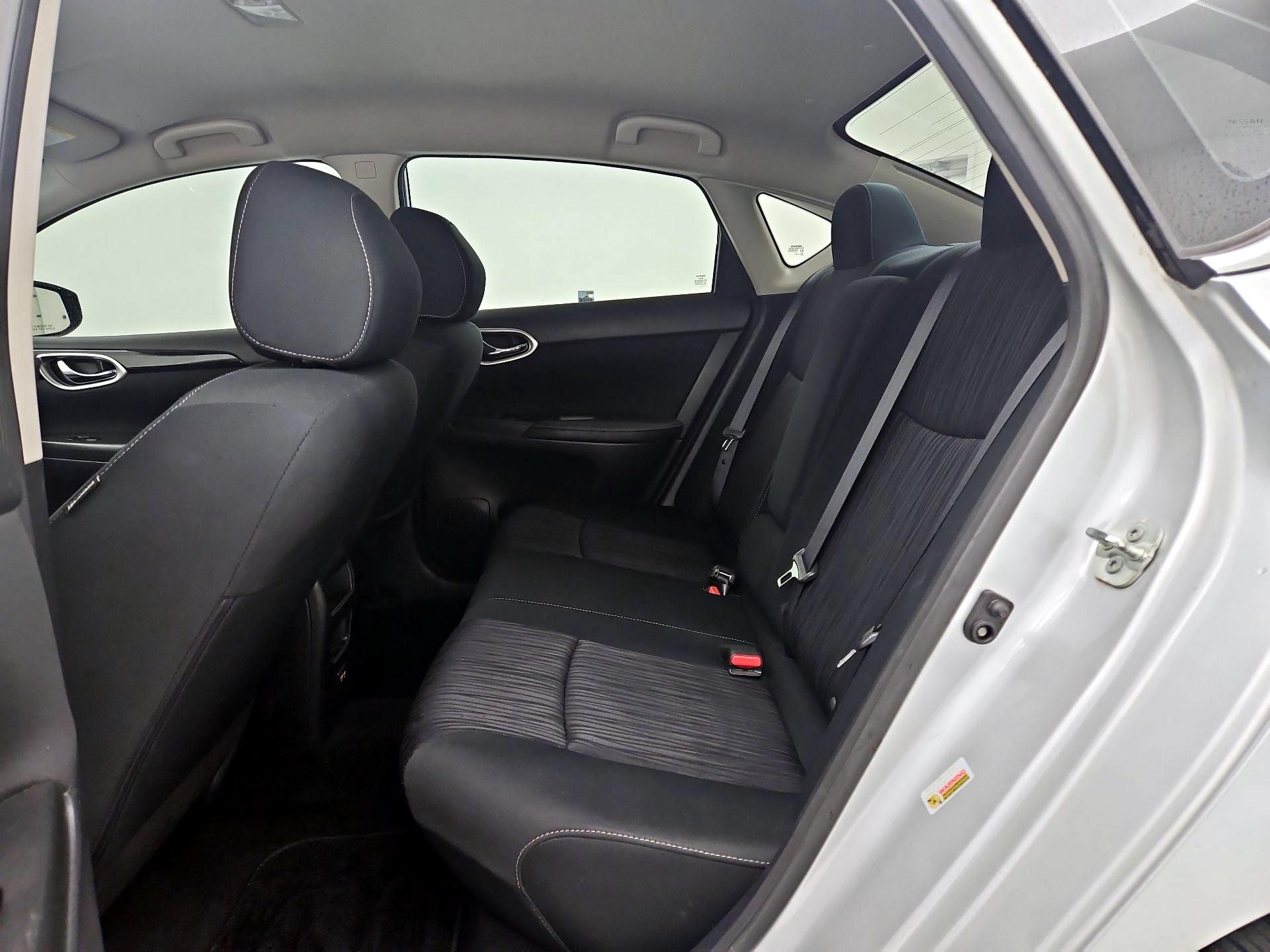 Thumbnail: 2019 Nissan Sentra - 19