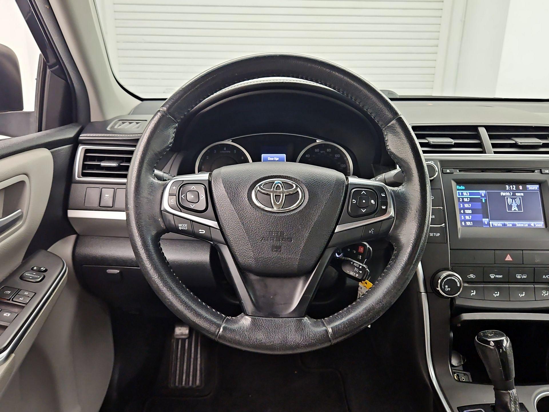 Thumbnail: 2015 Toyota Camry - 10