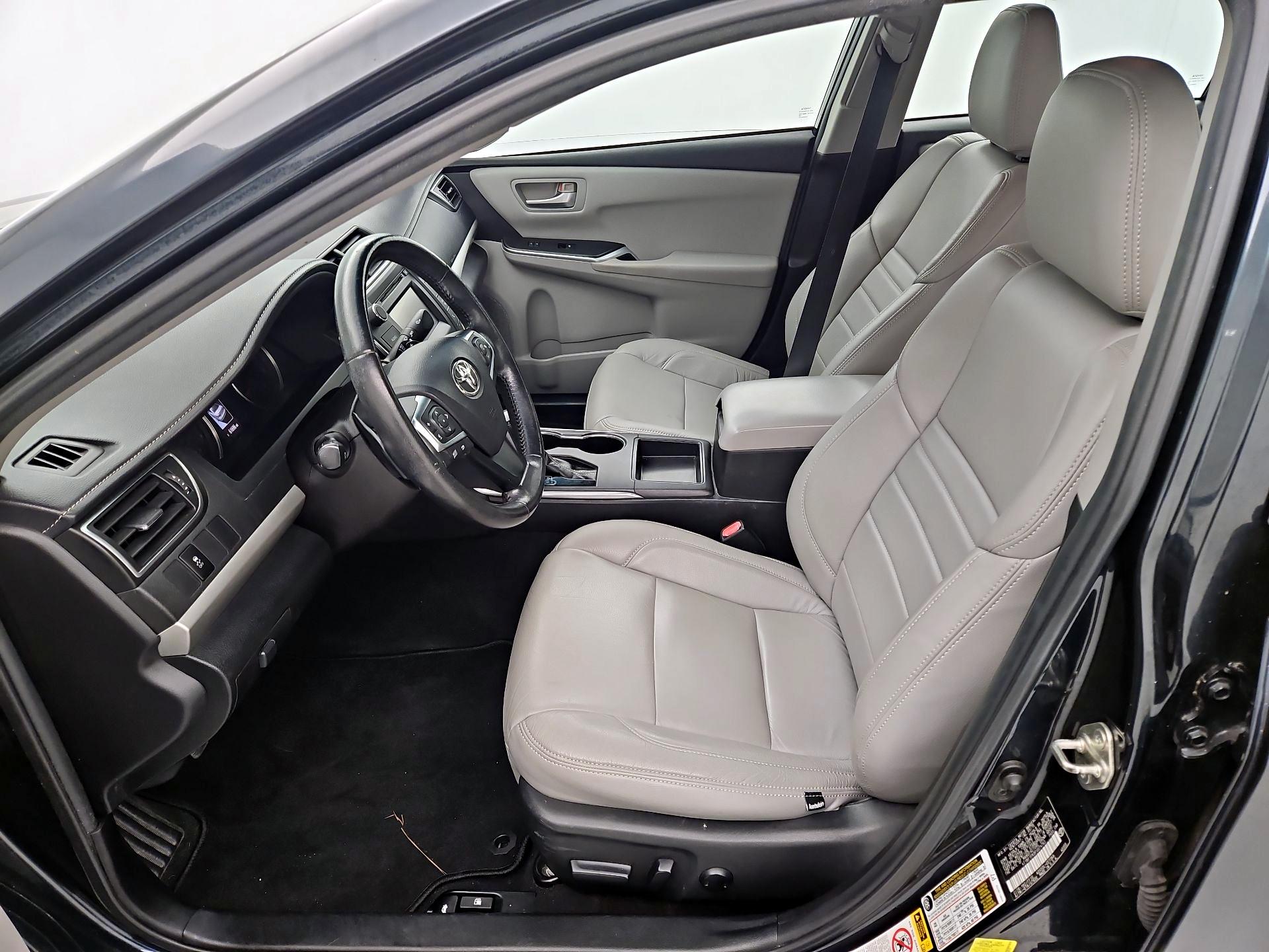 Thumbnail: 2015 Toyota Camry - 11