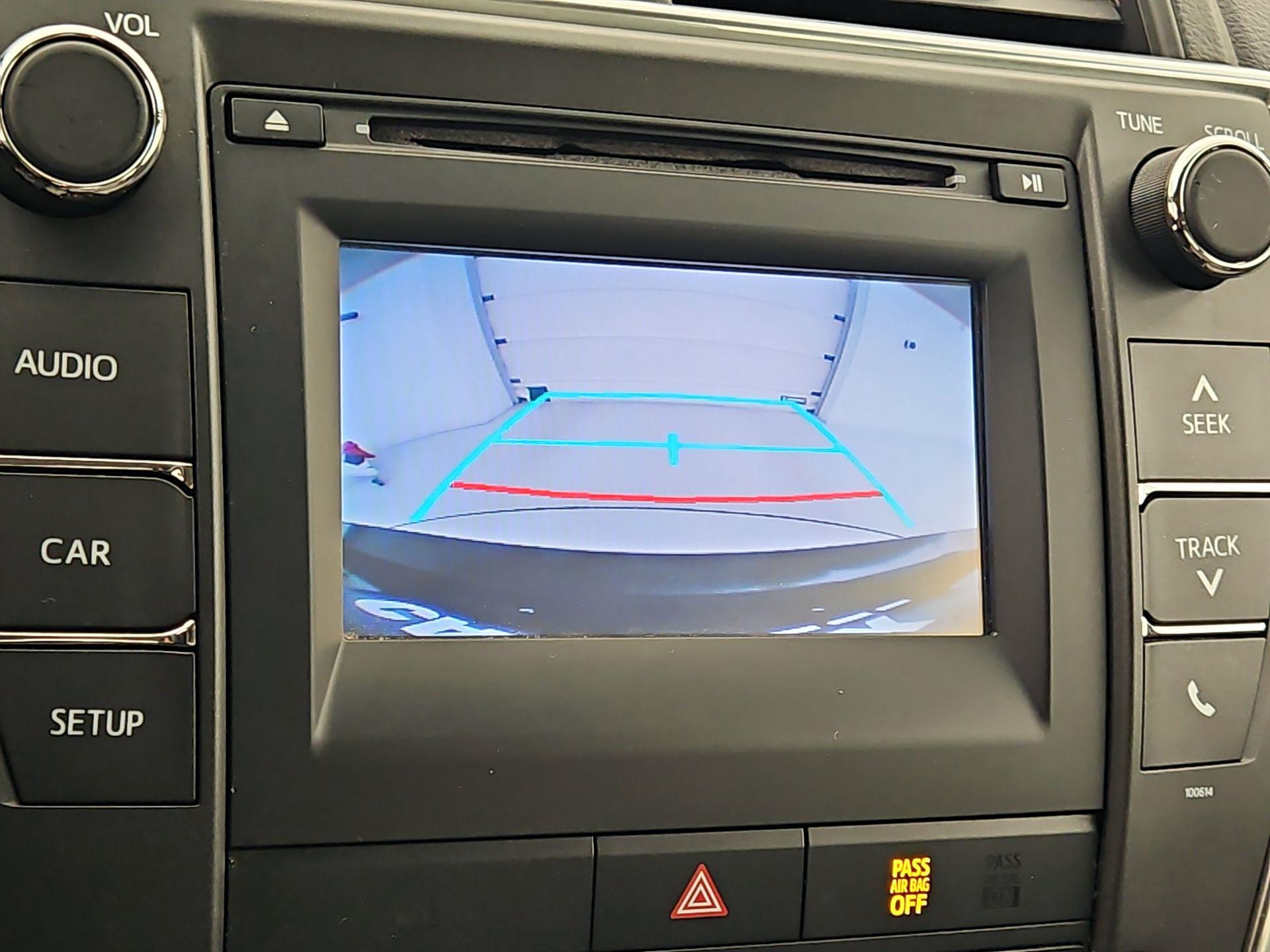 Thumbnail: 2015 Toyota Camry - 14