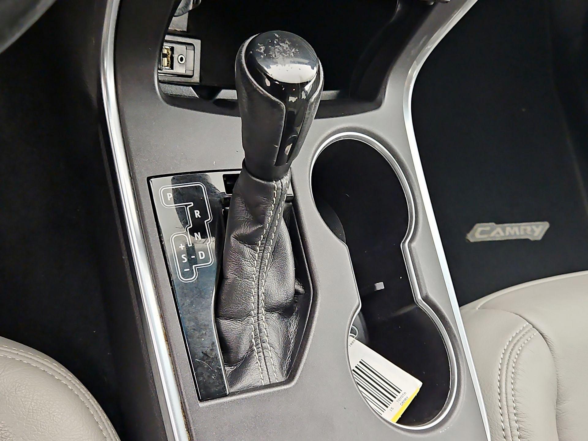 Thumbnail: 2015 Toyota Camry - 17