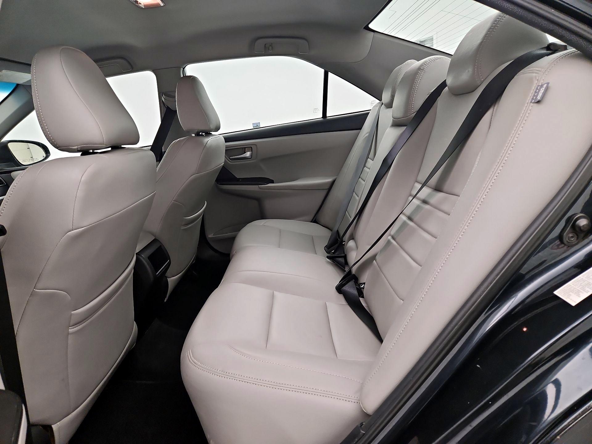 Thumbnail: 2015 Toyota Camry - 19