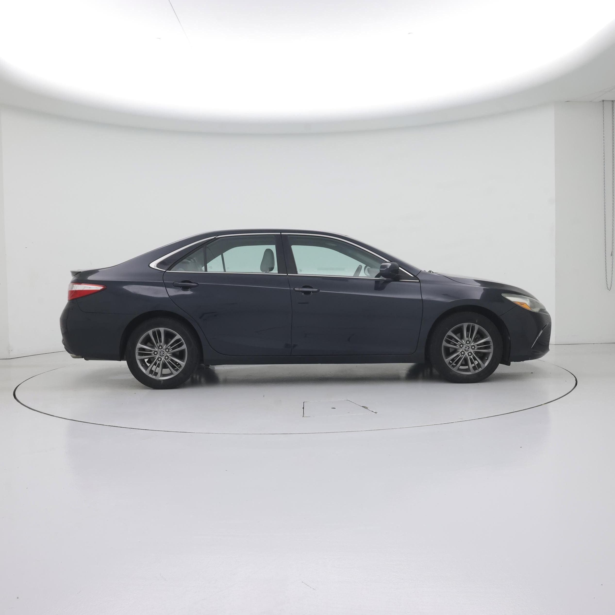 Thumbnail: 2015 Toyota Camry - 7