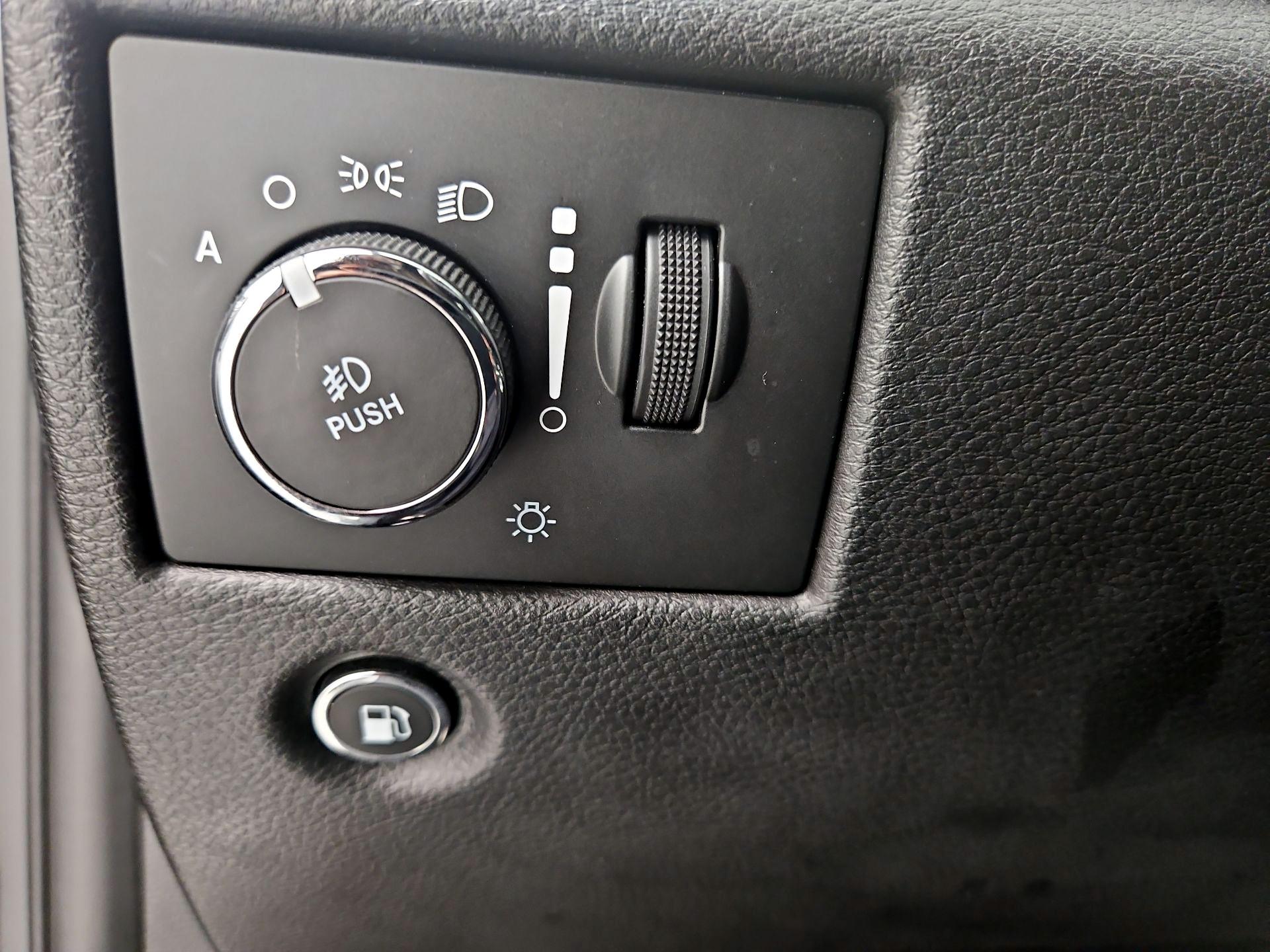 Thumbnail: 2020 Jeep Grand Cherokee - 13