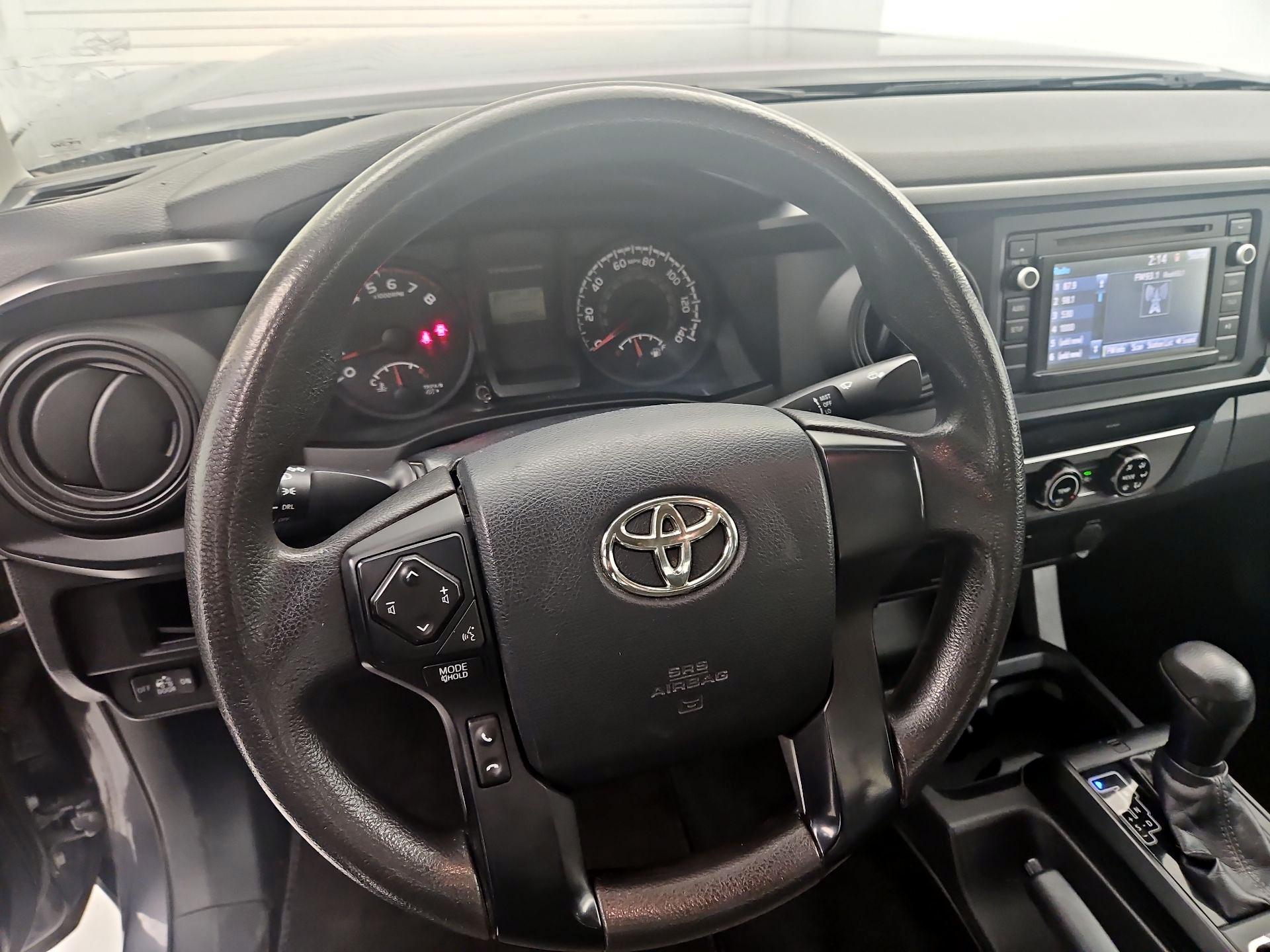 Thumbnail: 2016 Toyota Tacoma - 10