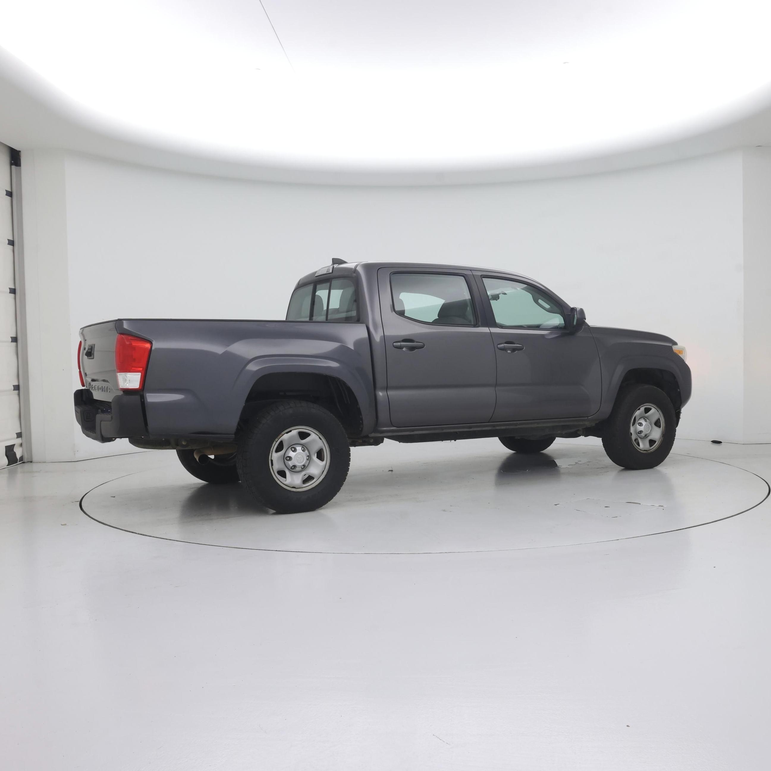 Thumbnail: 2016 Toyota Tacoma - 2