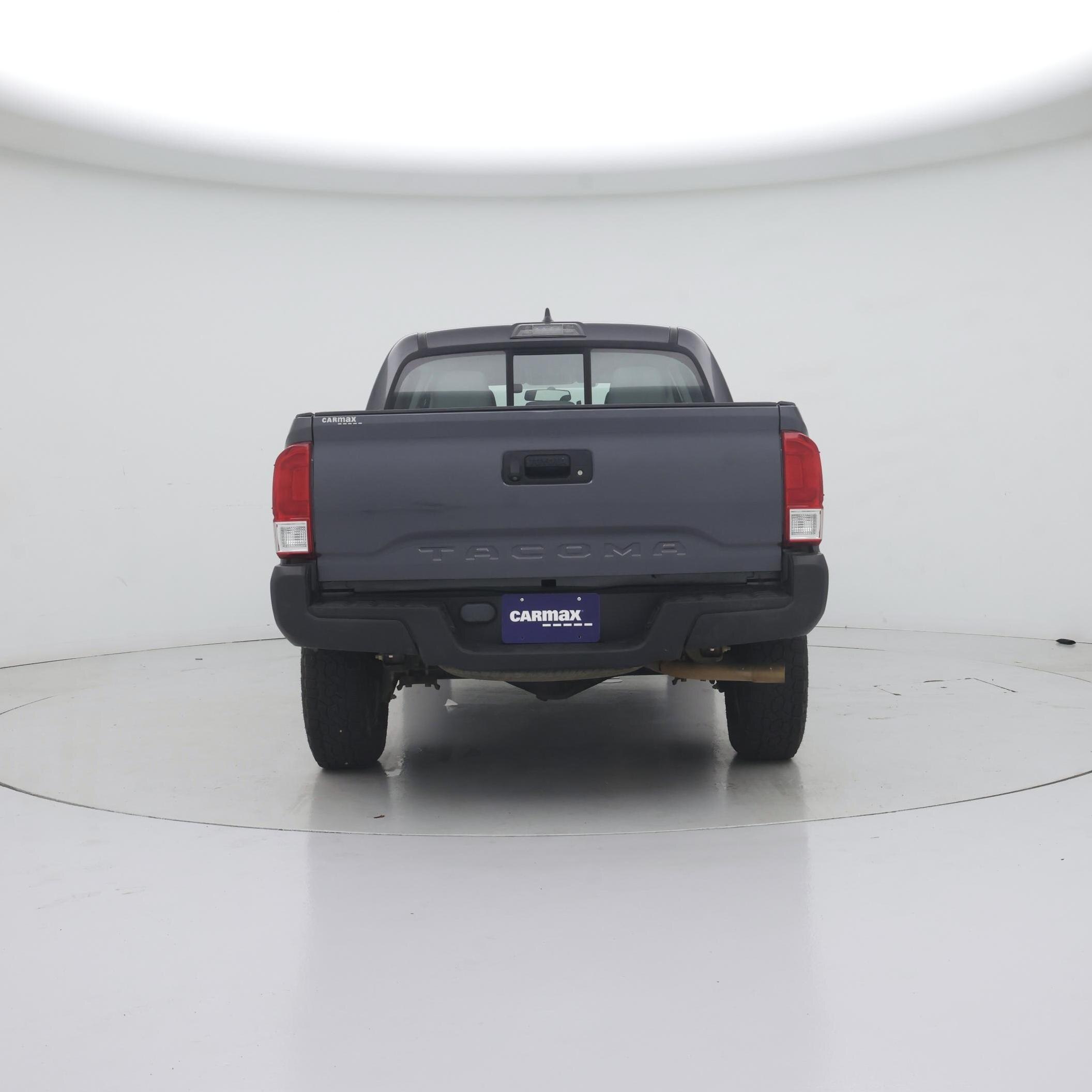 Thumbnail: 2016 Toyota Tacoma - 3