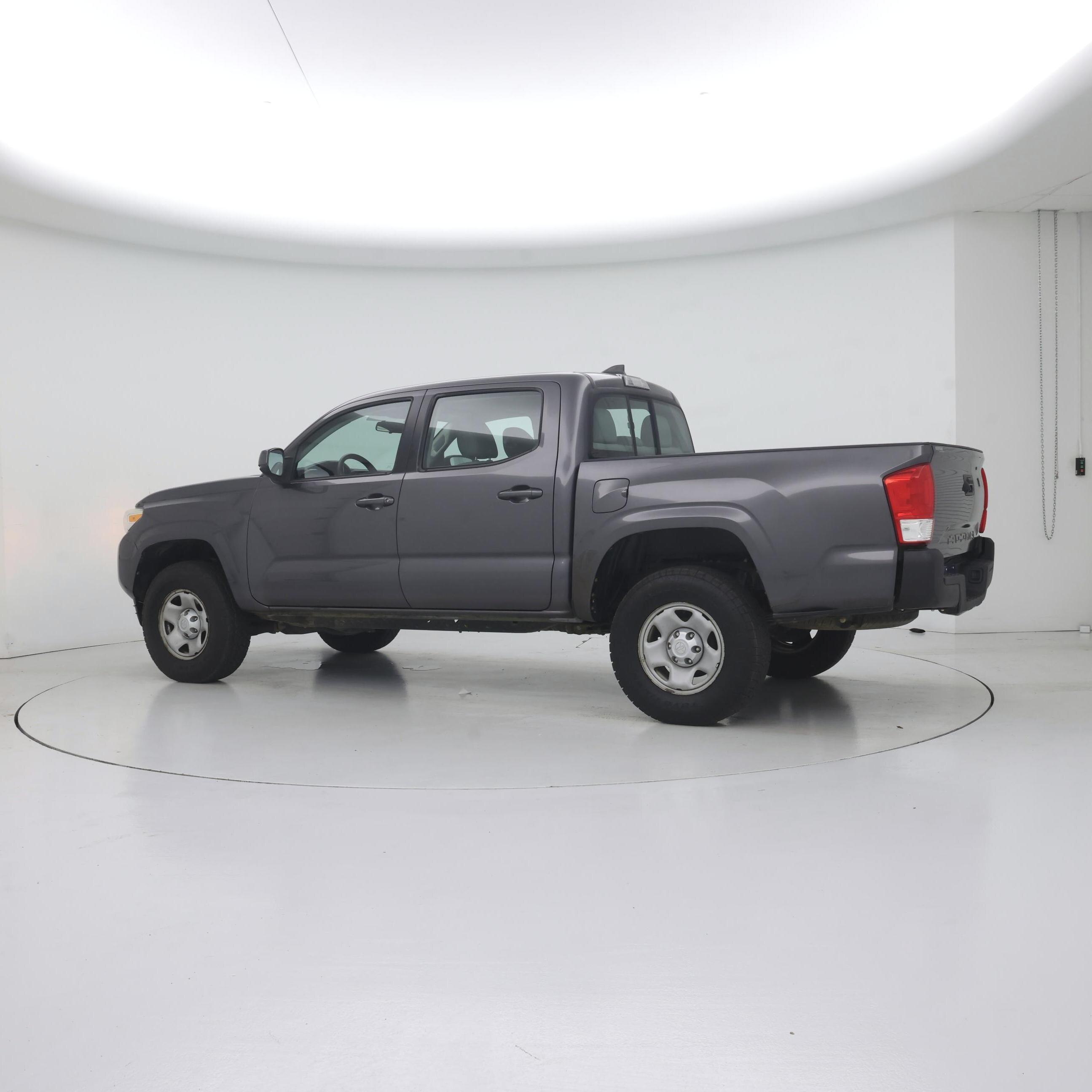 Thumbnail: 2016 Toyota Tacoma - 4