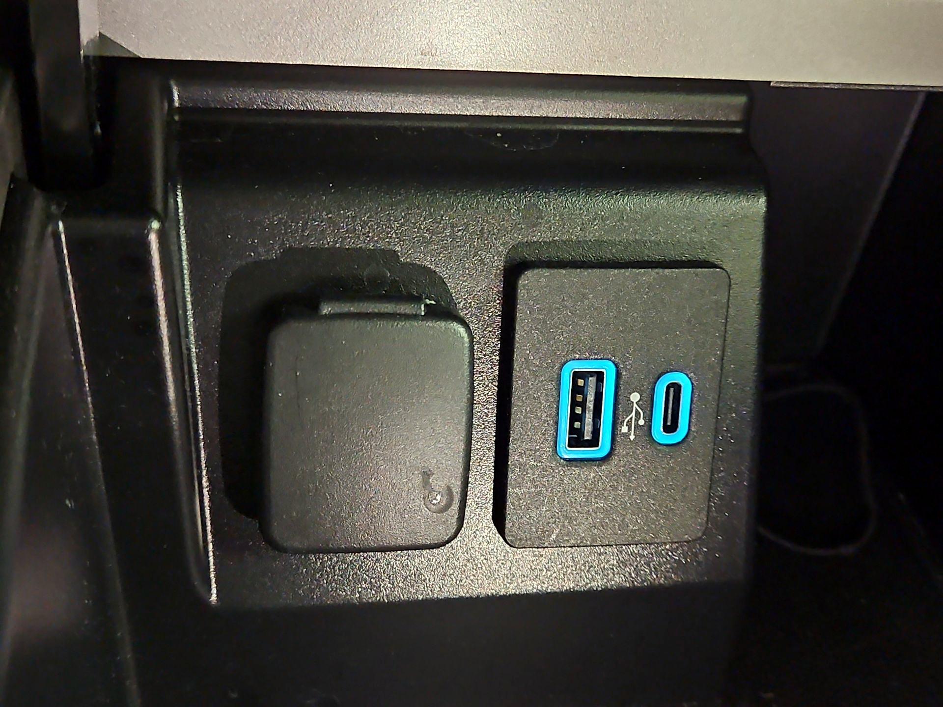 Thumbnail: 2020 Ford Explorer - 19