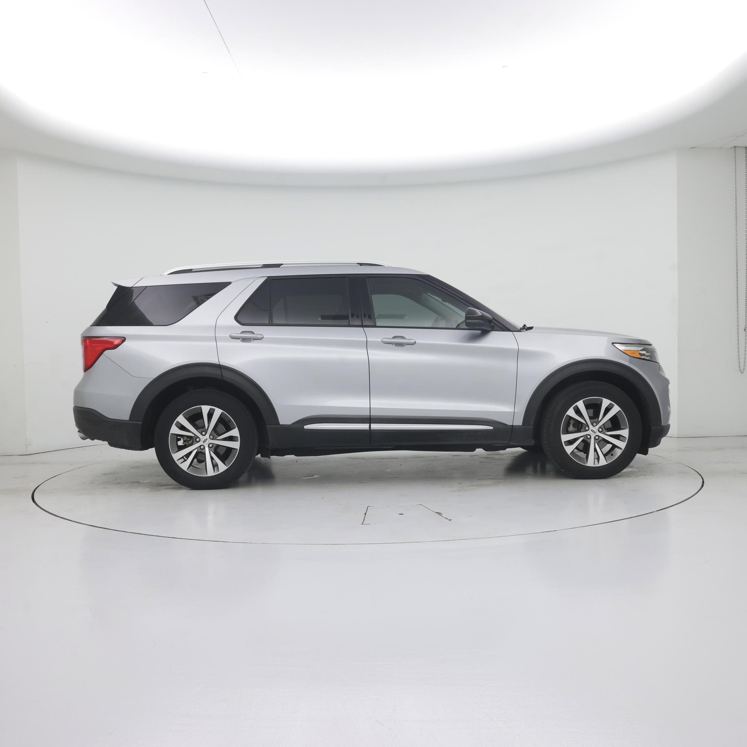 Thumbnail: 2020 Ford Explorer - 7