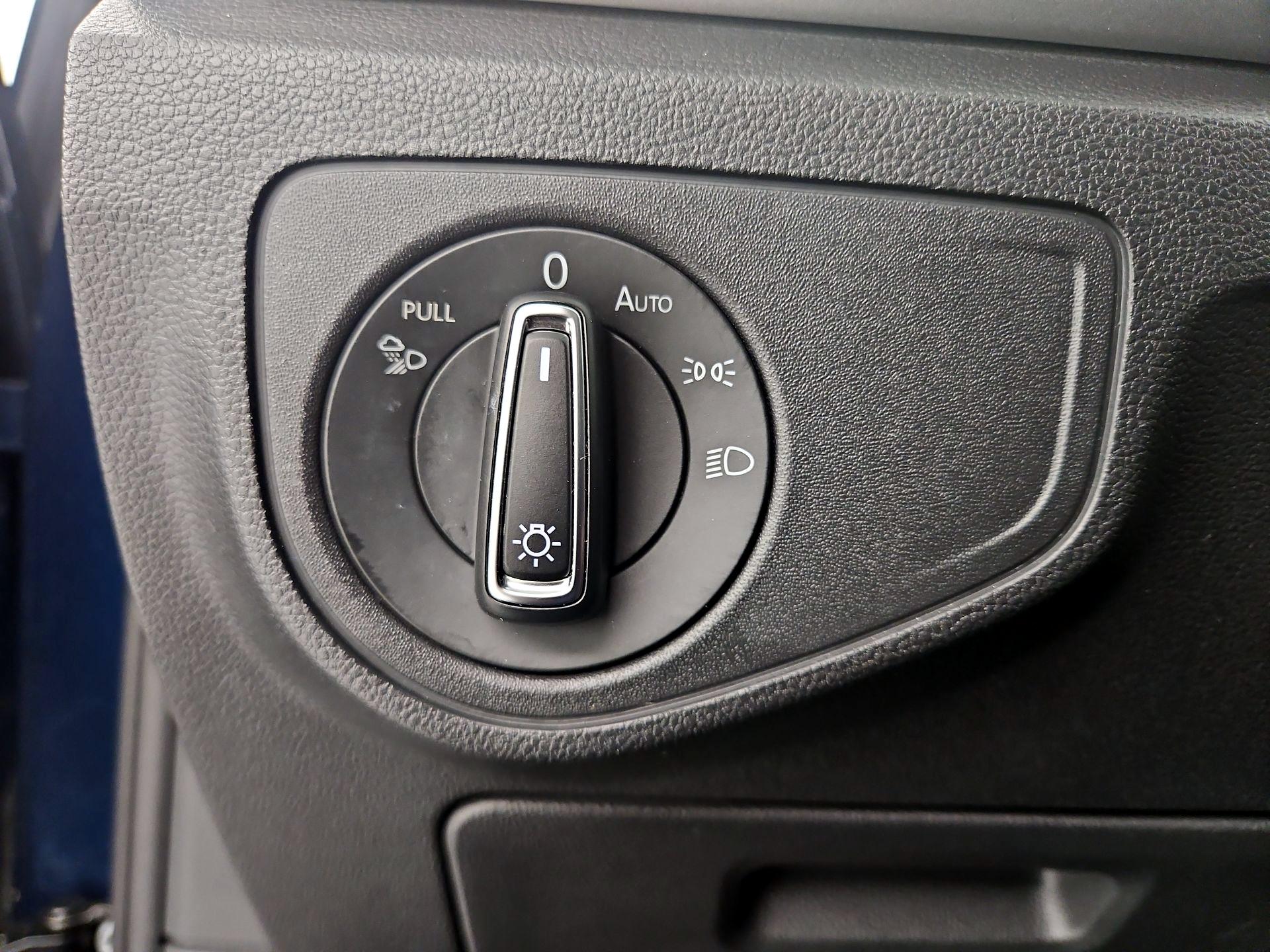 Thumbnail: 2021 Volkswagen Atlas - 13