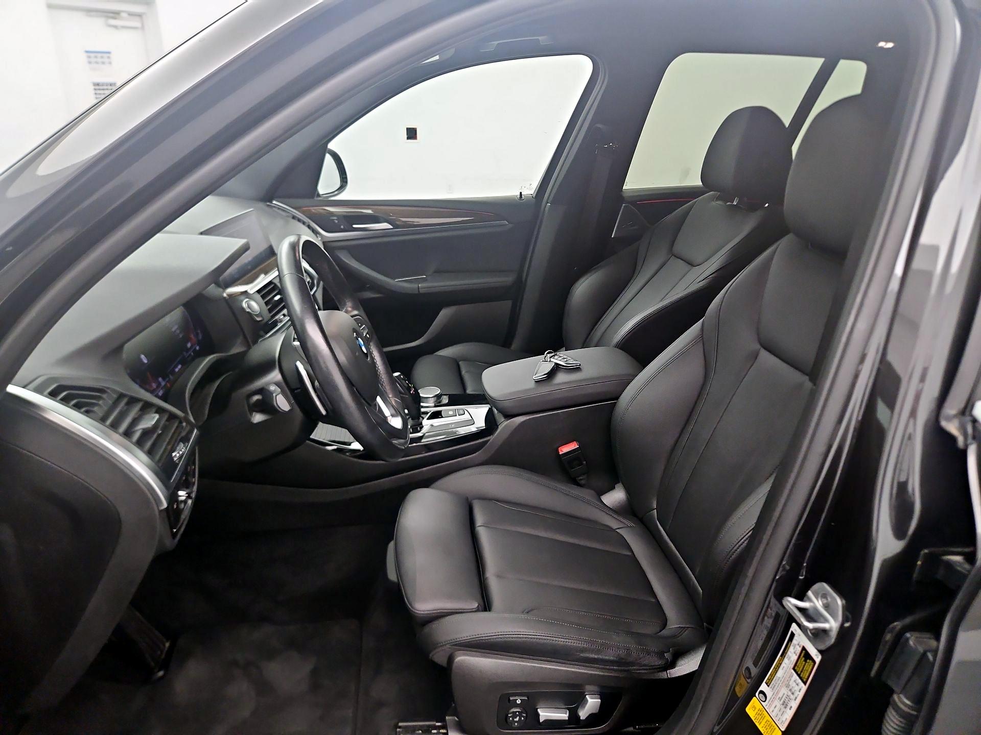 Thumbnail: 2021 BMW X3 - 11