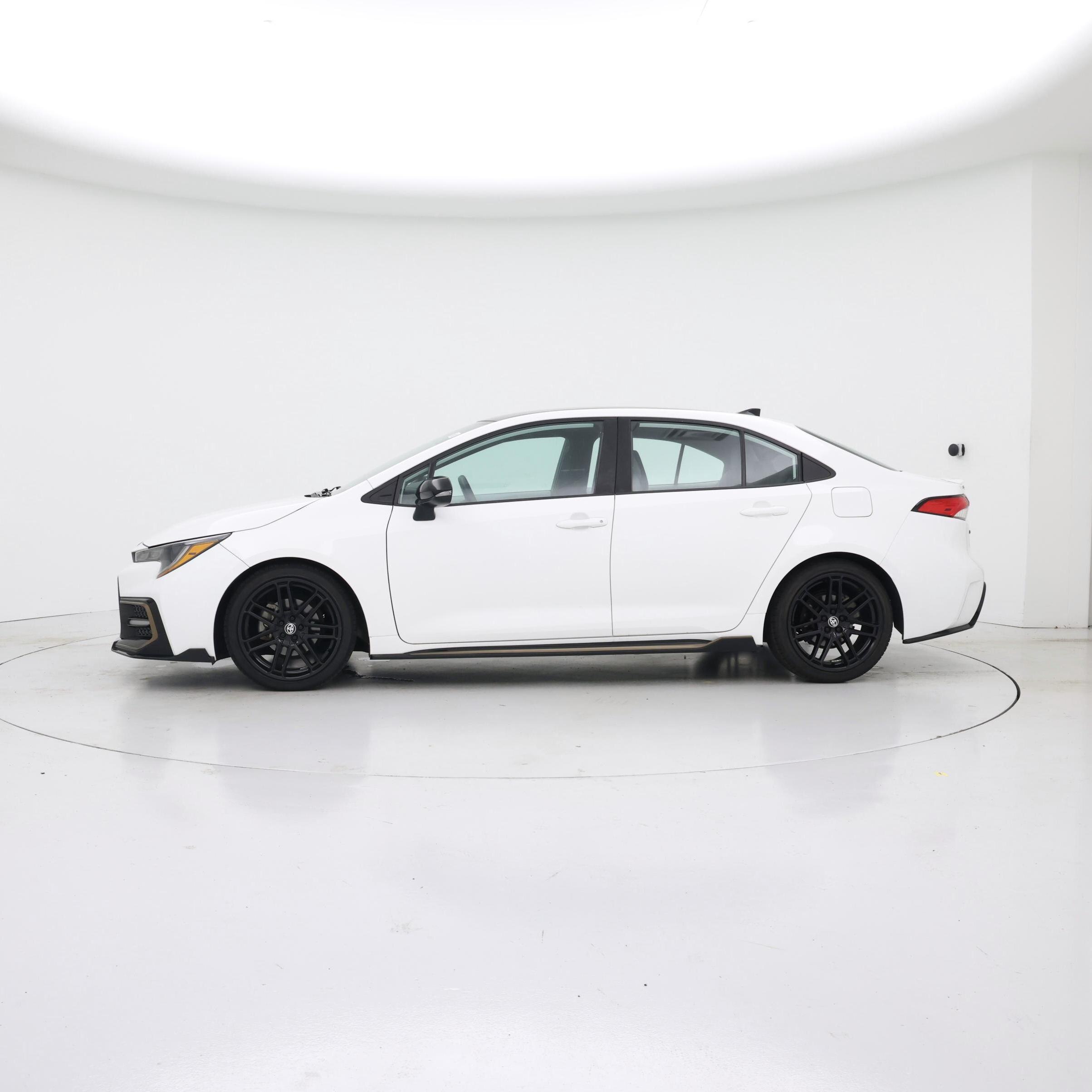 Thumbnail: 2021 Toyota Corolla - 3