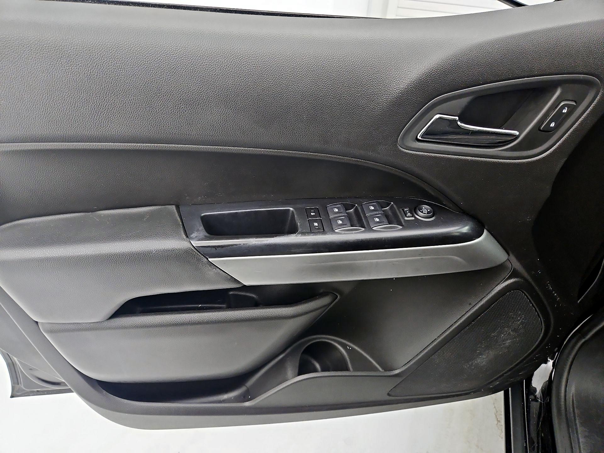 Thumbnail: 2016 Chevrolet Colorado - 12