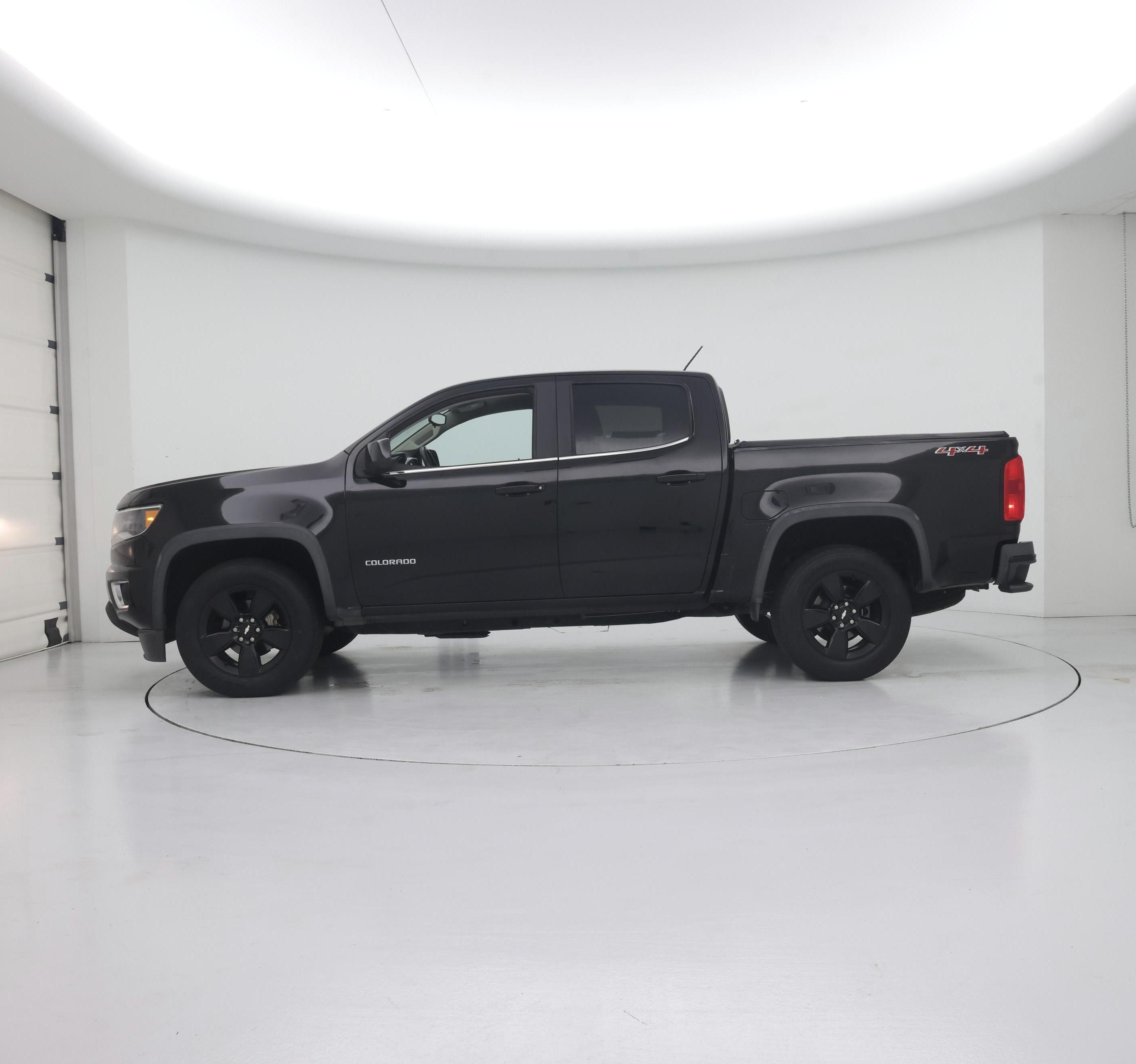 Thumbnail: 2016 Chevrolet Colorado - 3