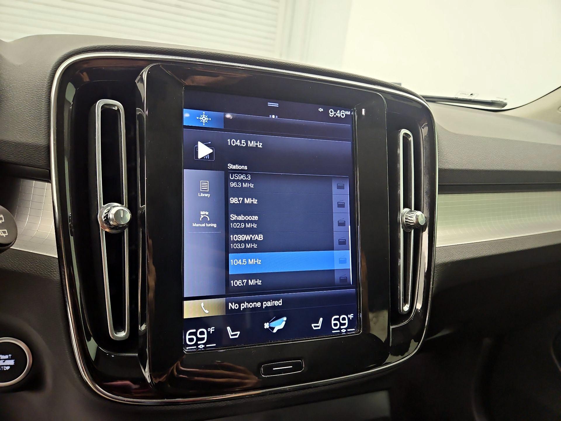 Thumbnail: 2019 Volvo XC40 - 16