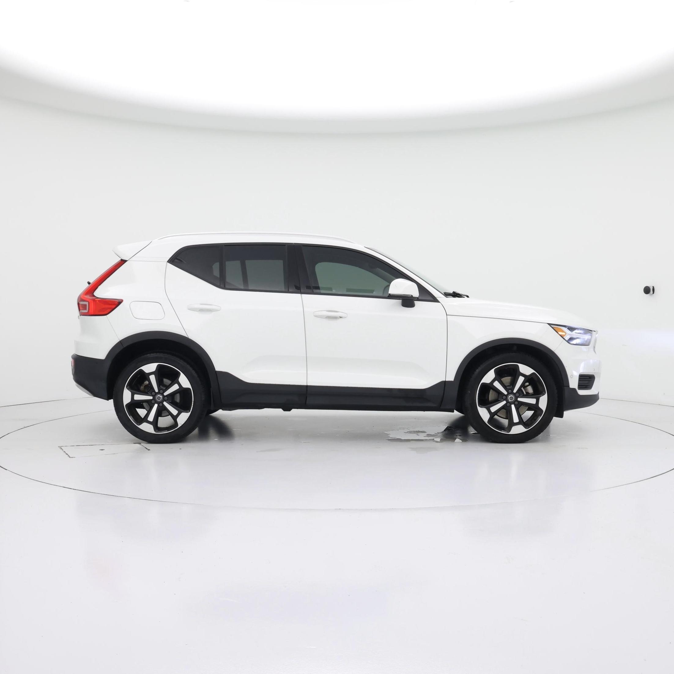Thumbnail: 2019 Volvo XC40 - 7