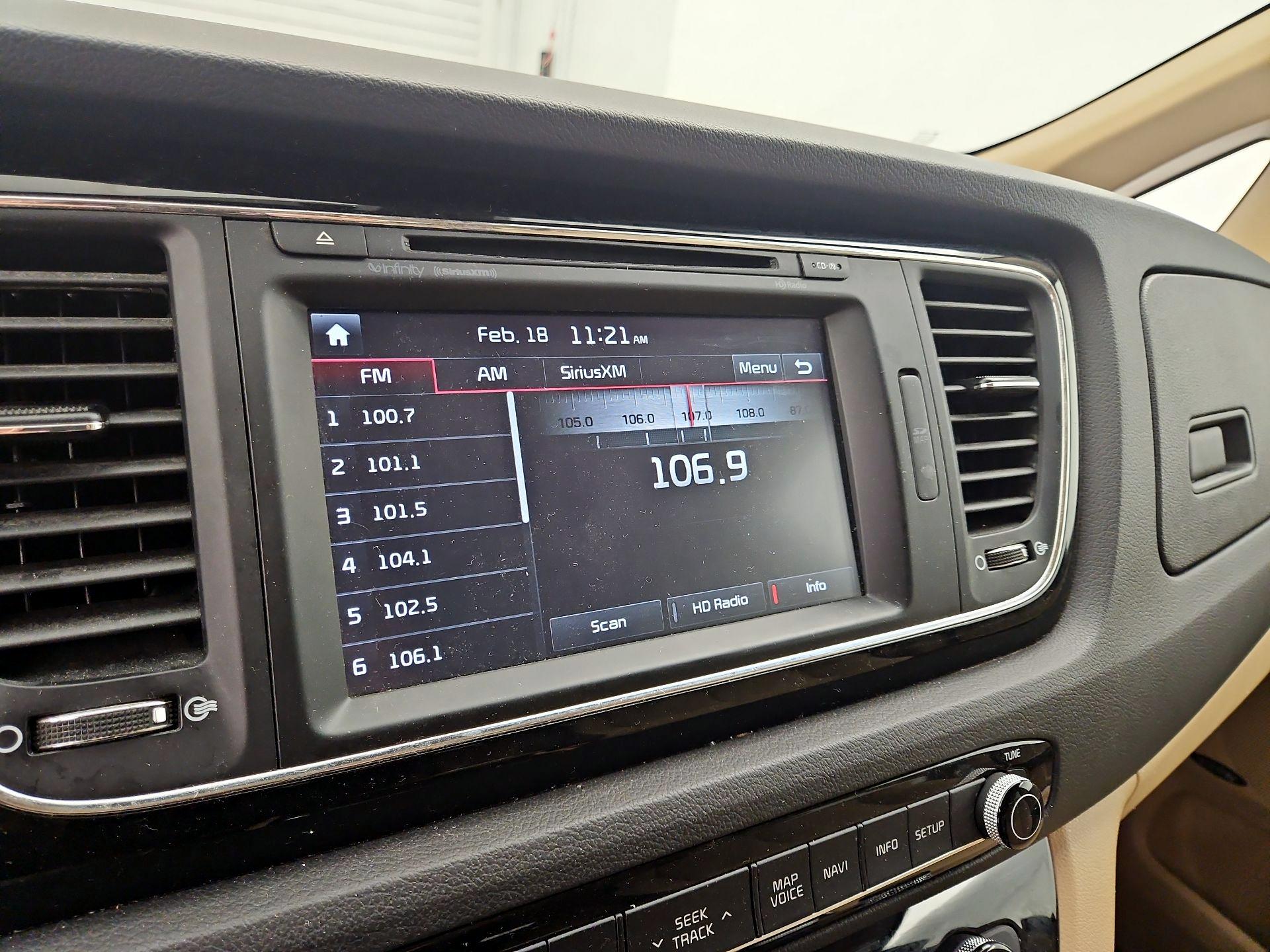 Thumbnail: 2018 Kia Sedona - 16