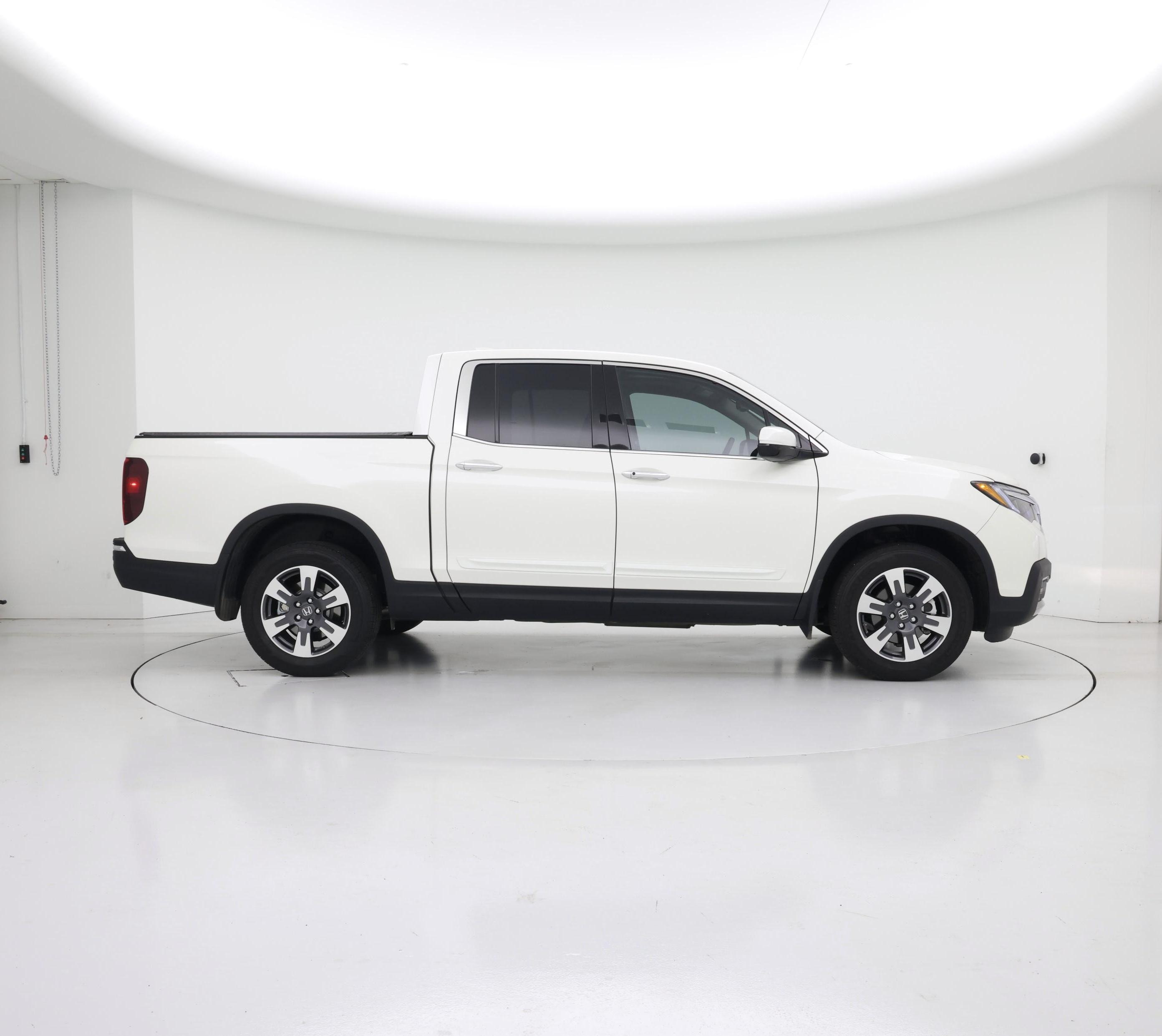 Thumbnail: 2019 Honda Ridgeline - 7