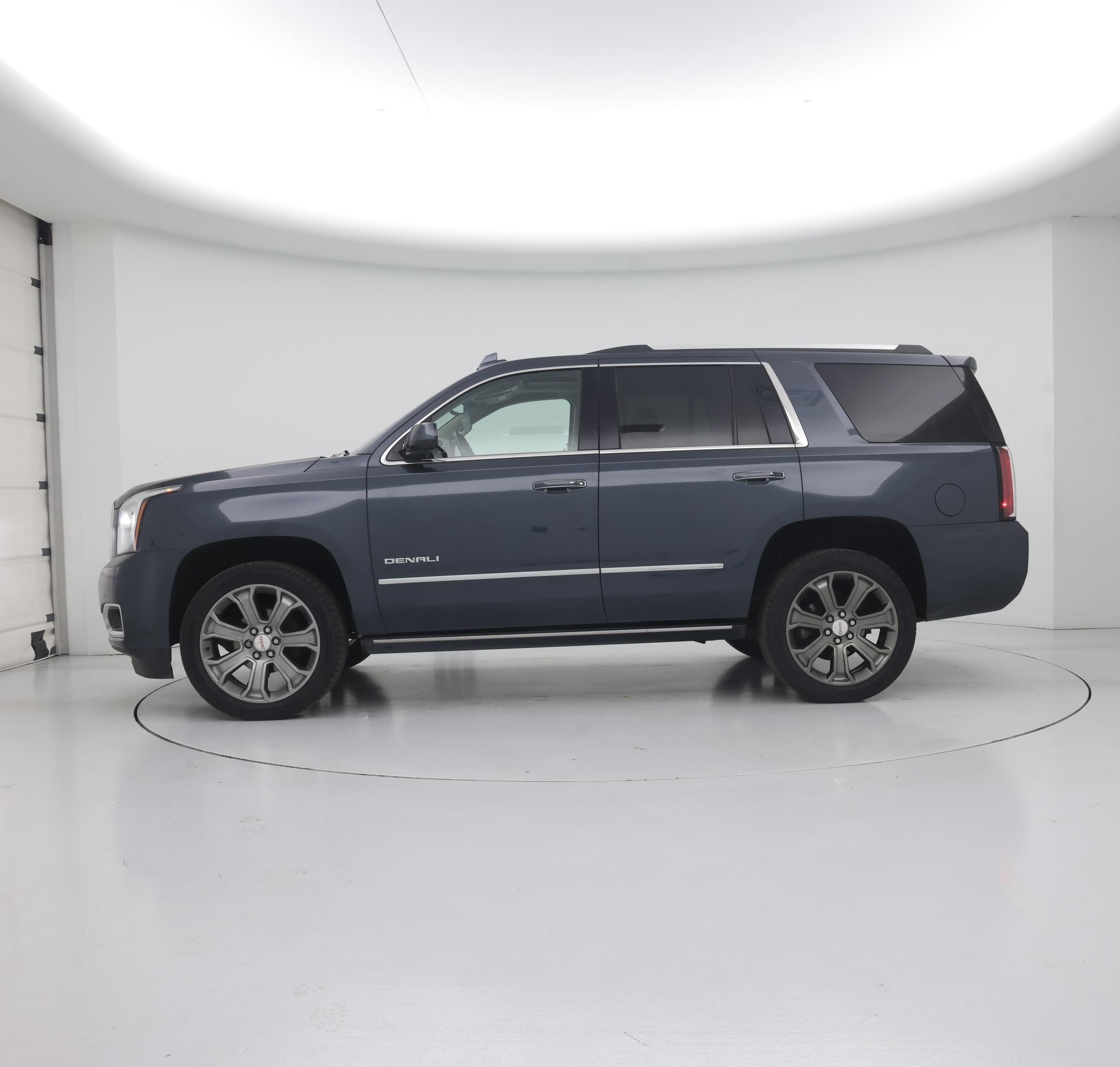 Thumbnail: 2019 GMC Yukon - 3