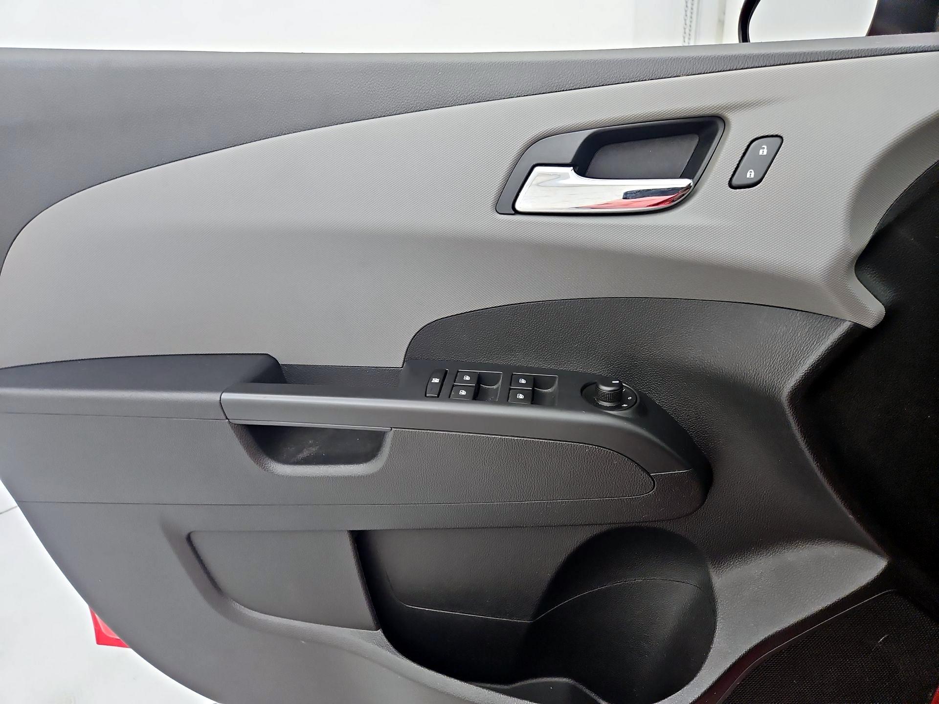 Thumbnail: 2015 Chevrolet Sonic - 12