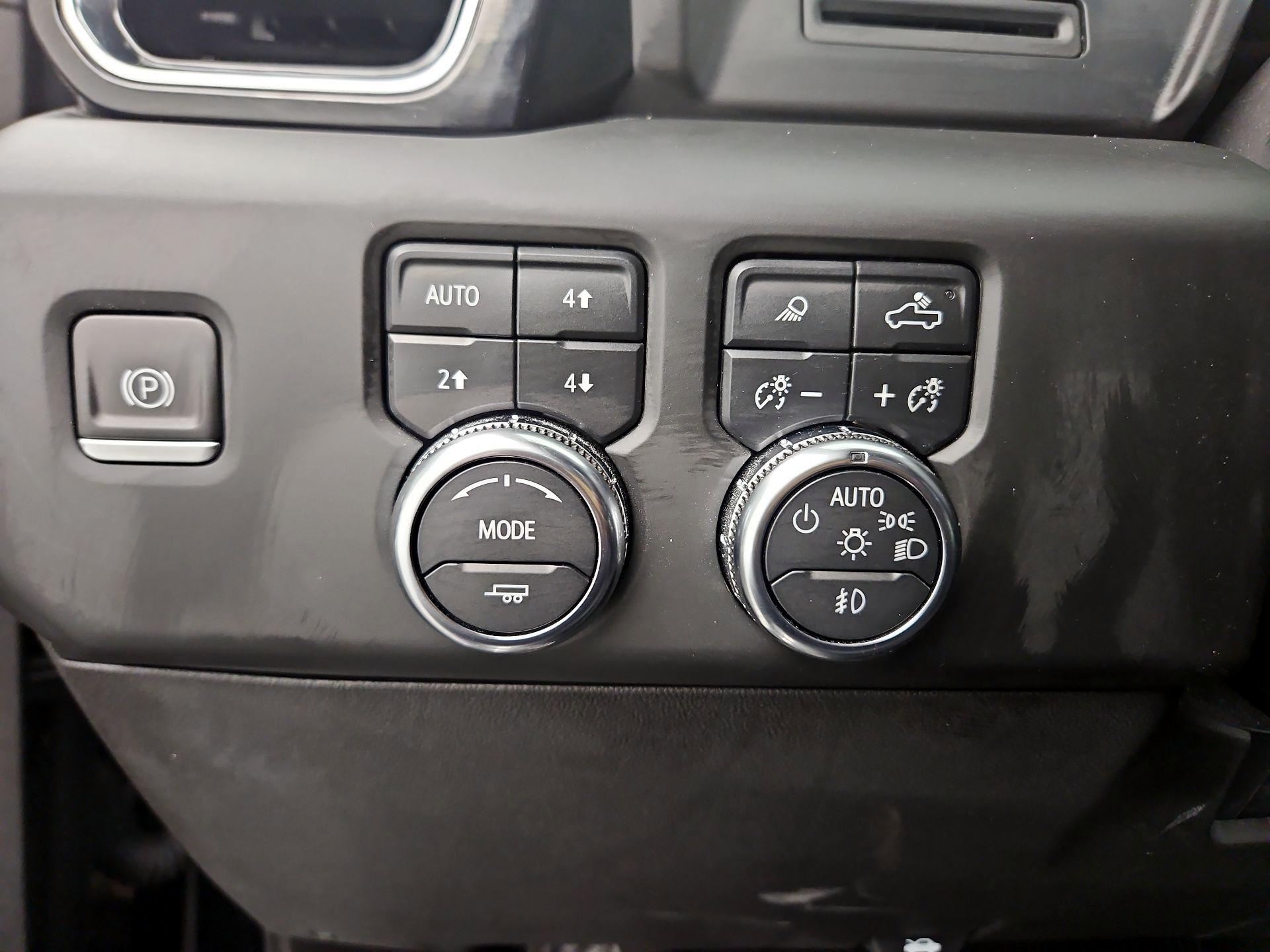 Thumbnail: 2024 GMC Sierra 3500 - 13