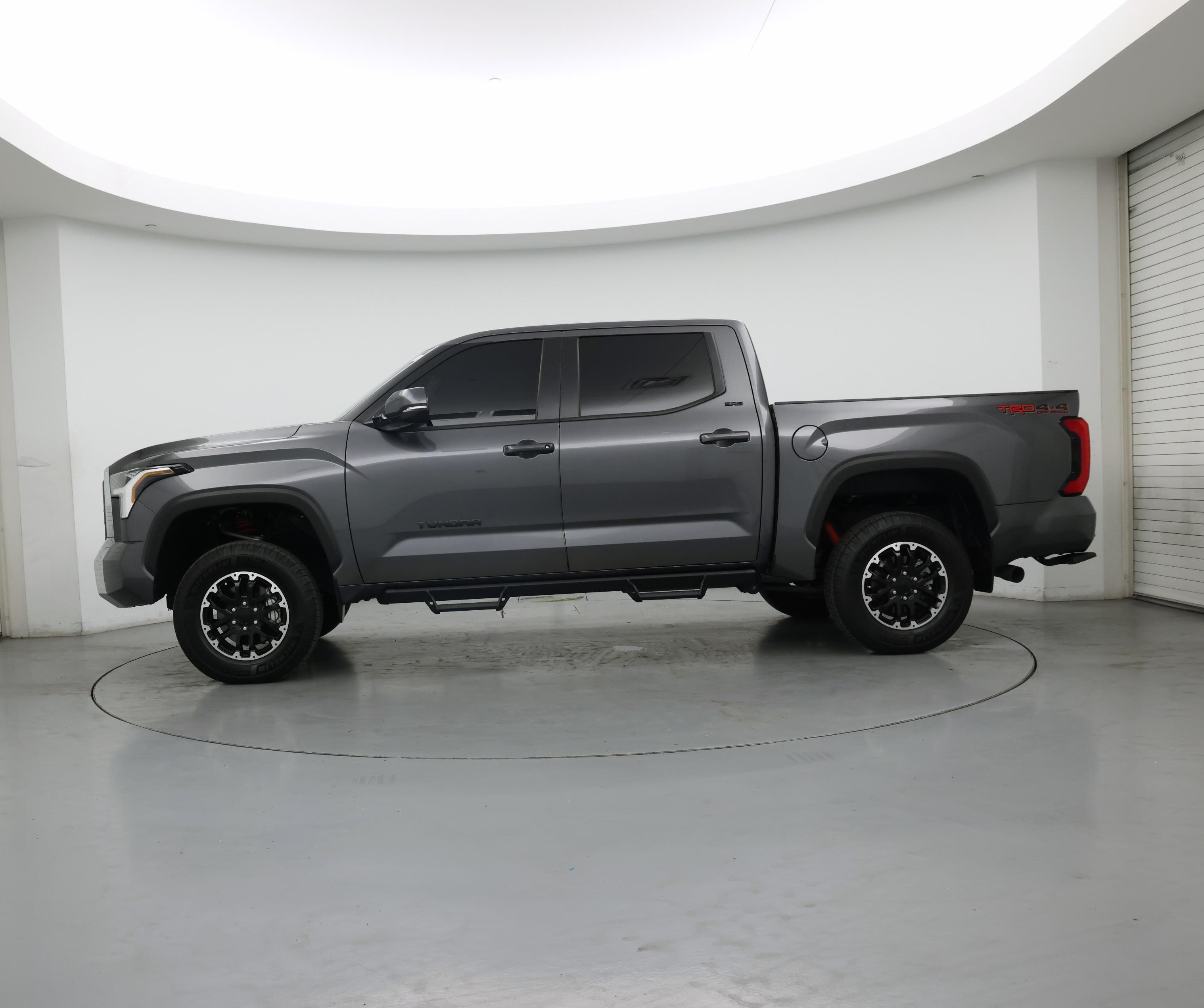 Thumbnail: 2024 Toyota Tundra - 3