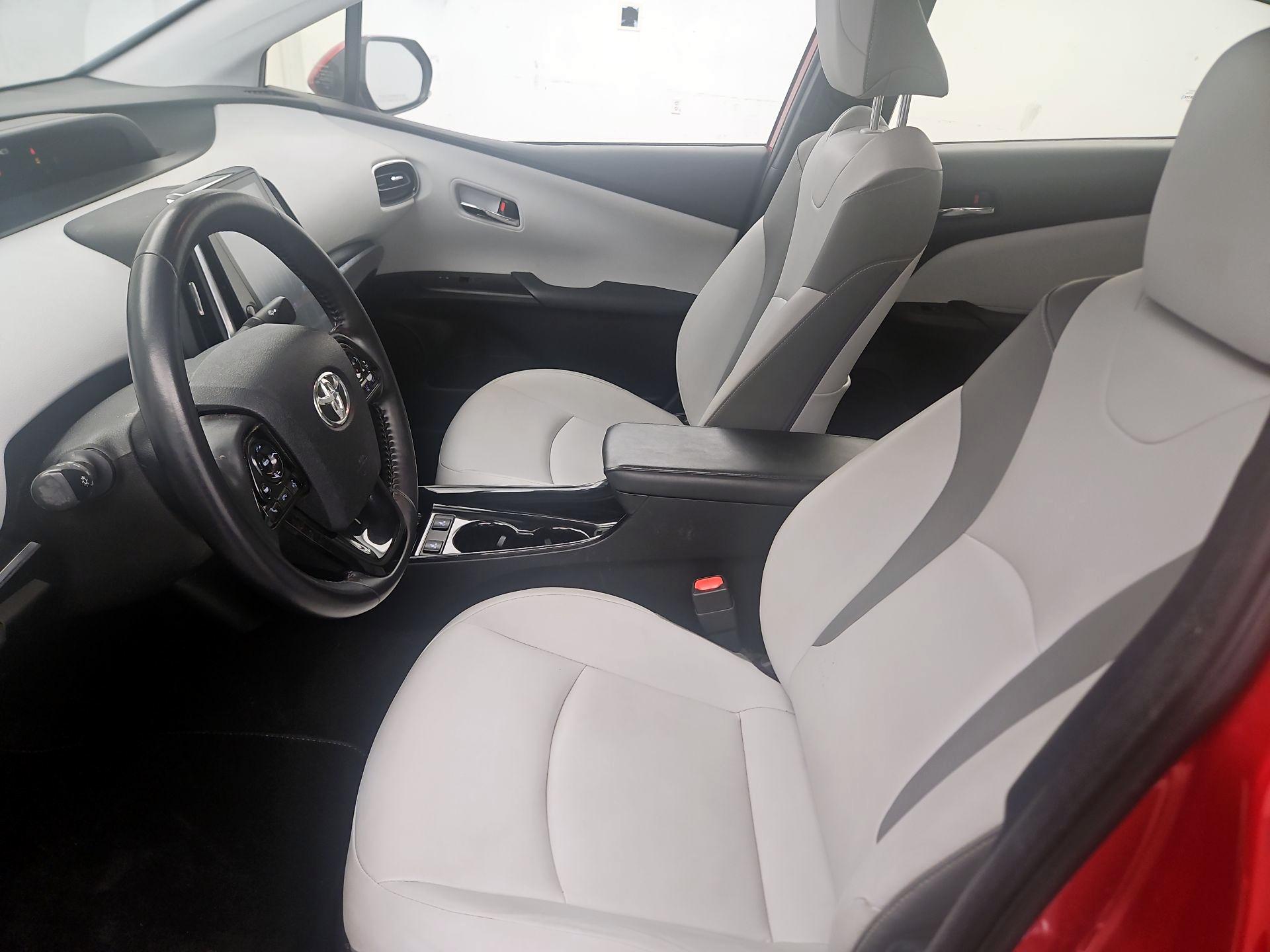 Thumbnail: 2022 Toyota Prius Prime - 11