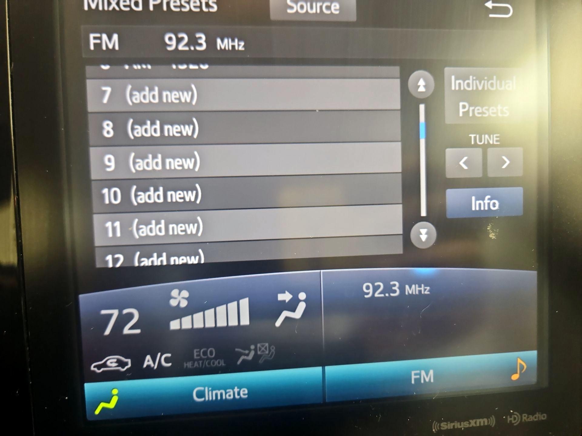 Thumbnail: 2022 Toyota Prius Prime - 16