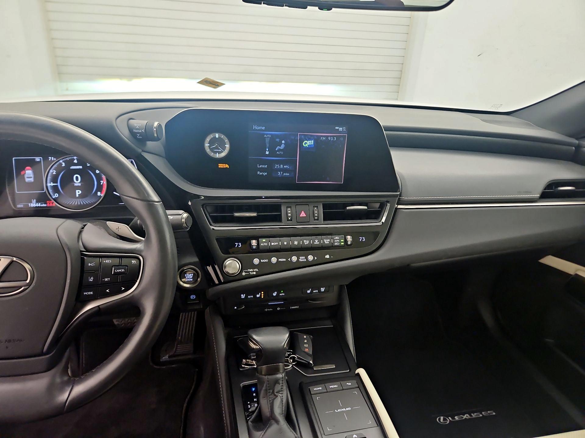 Thumbnail: 2022 Lexus ES - 9