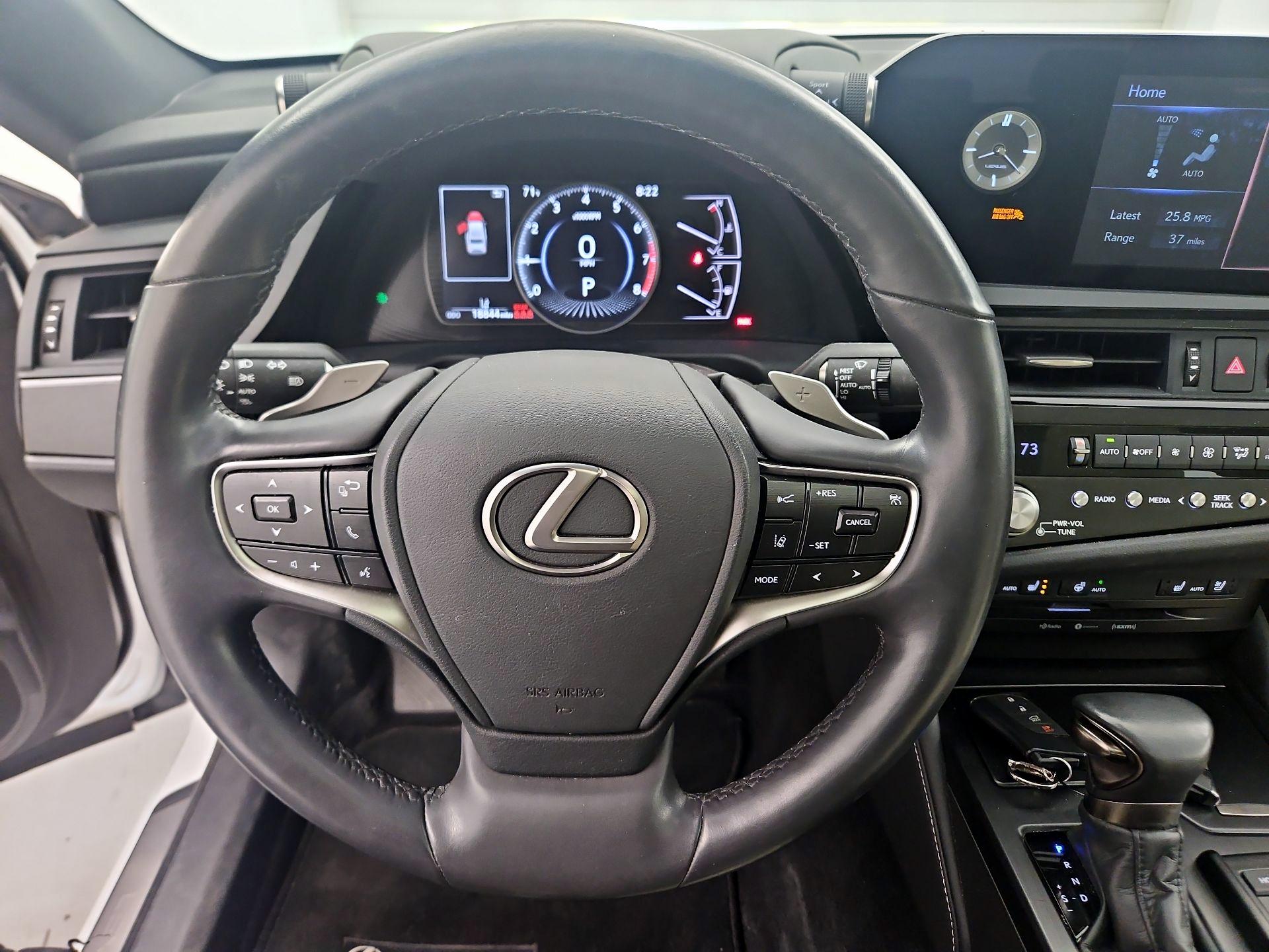 Thumbnail: 2022 Lexus ES - 10