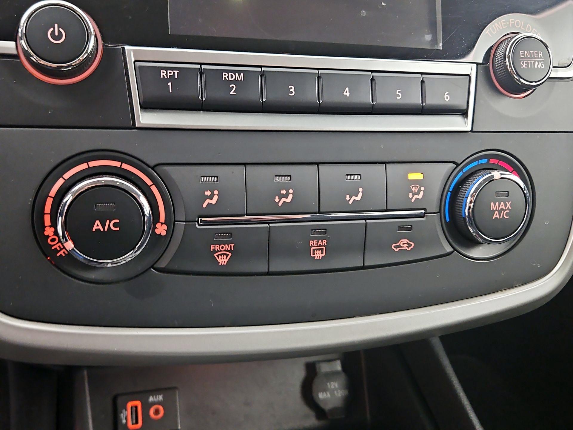 Thumbnail: 2018 Nissan Altima - 16