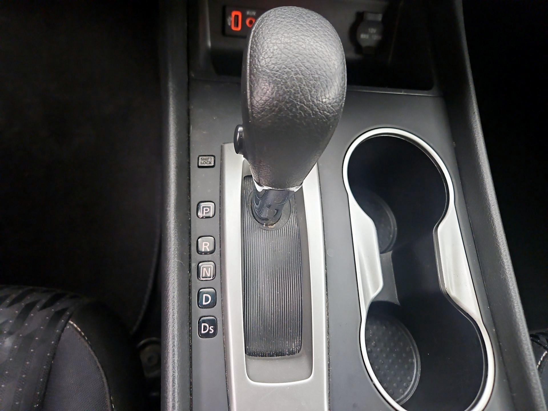 Thumbnail: 2018 Nissan Altima - 17