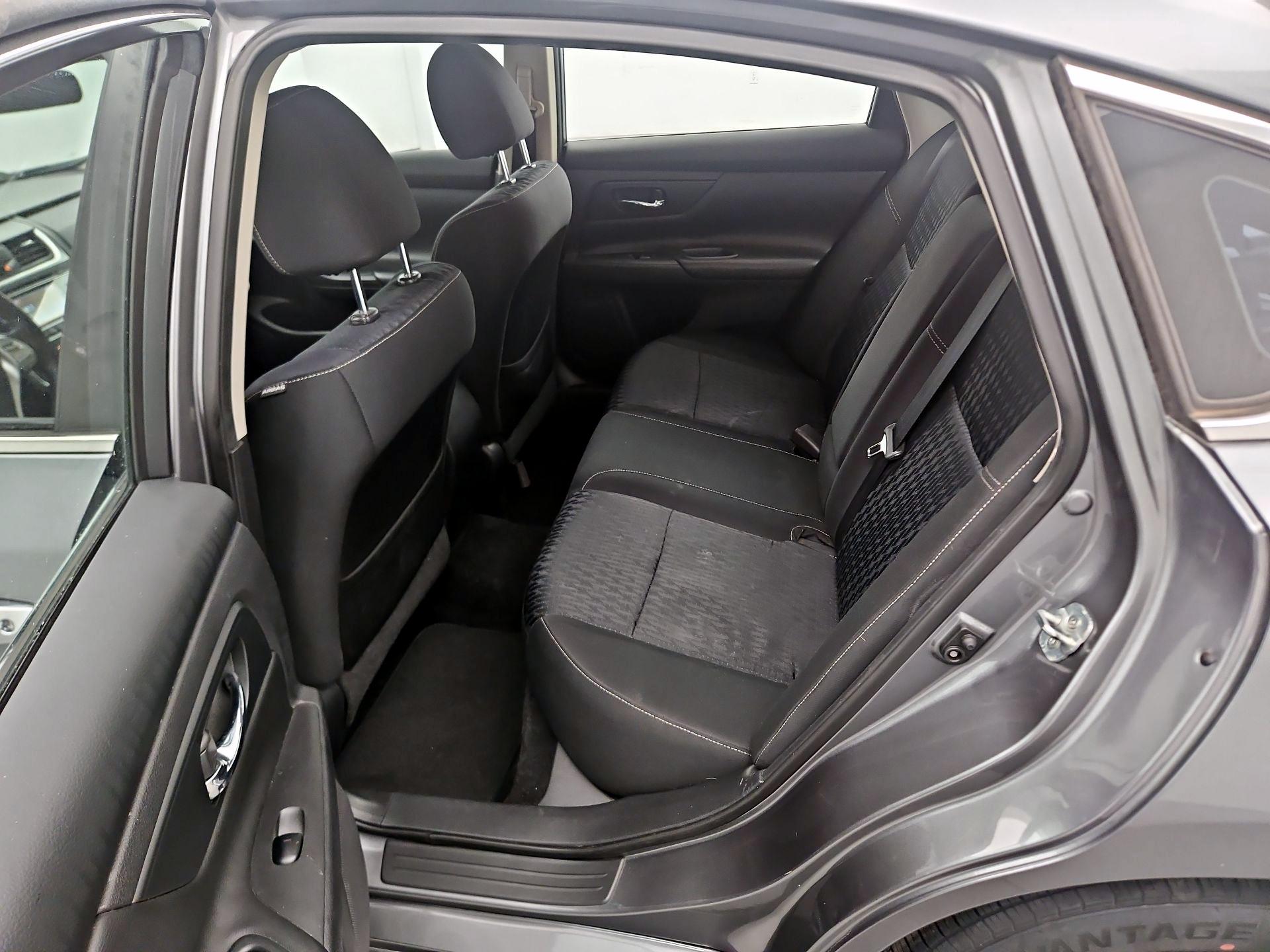 Thumbnail: 2018 Nissan Altima - 19