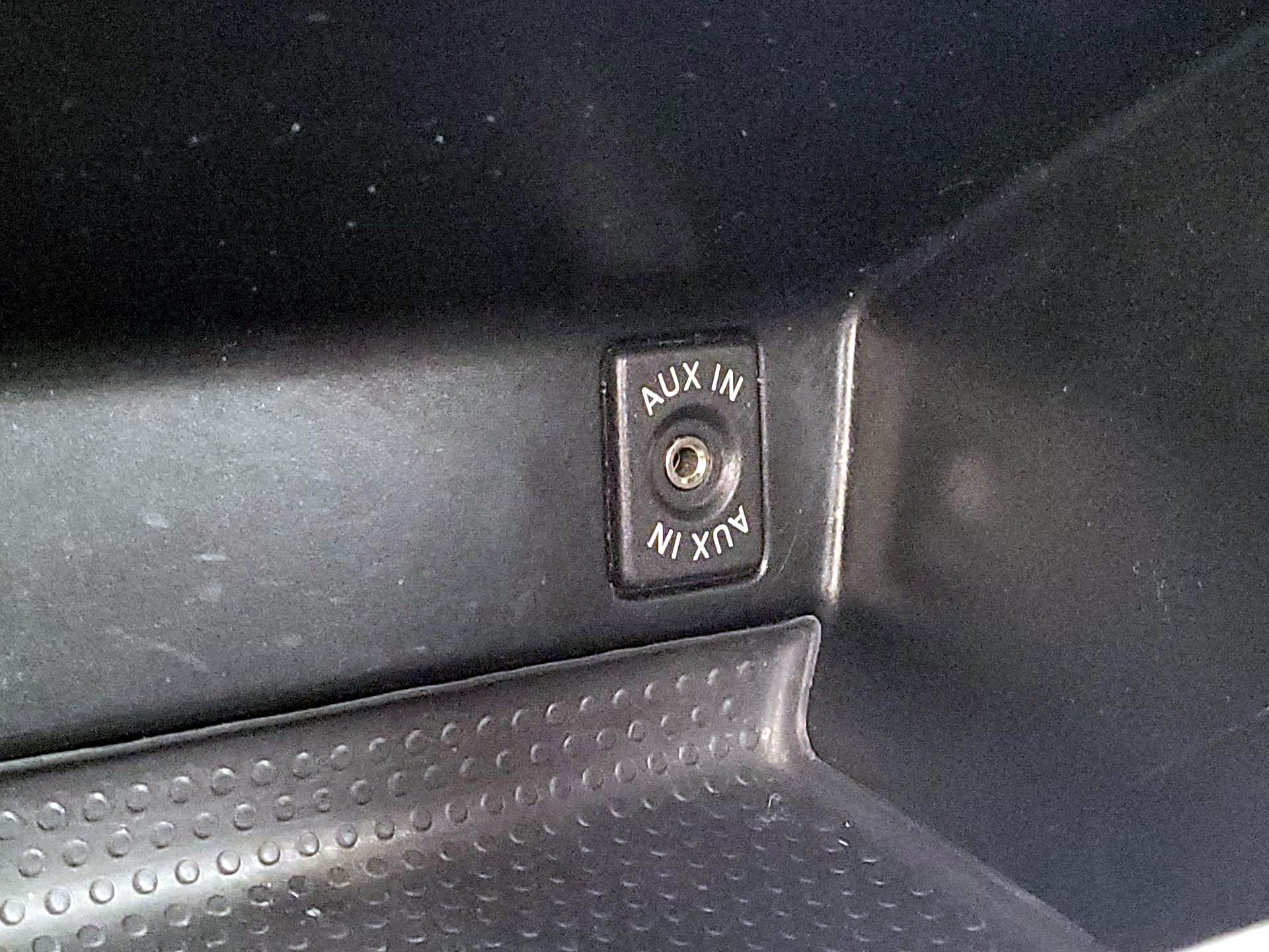 Thumbnail: 2014 Volkswagen Beetle - 17