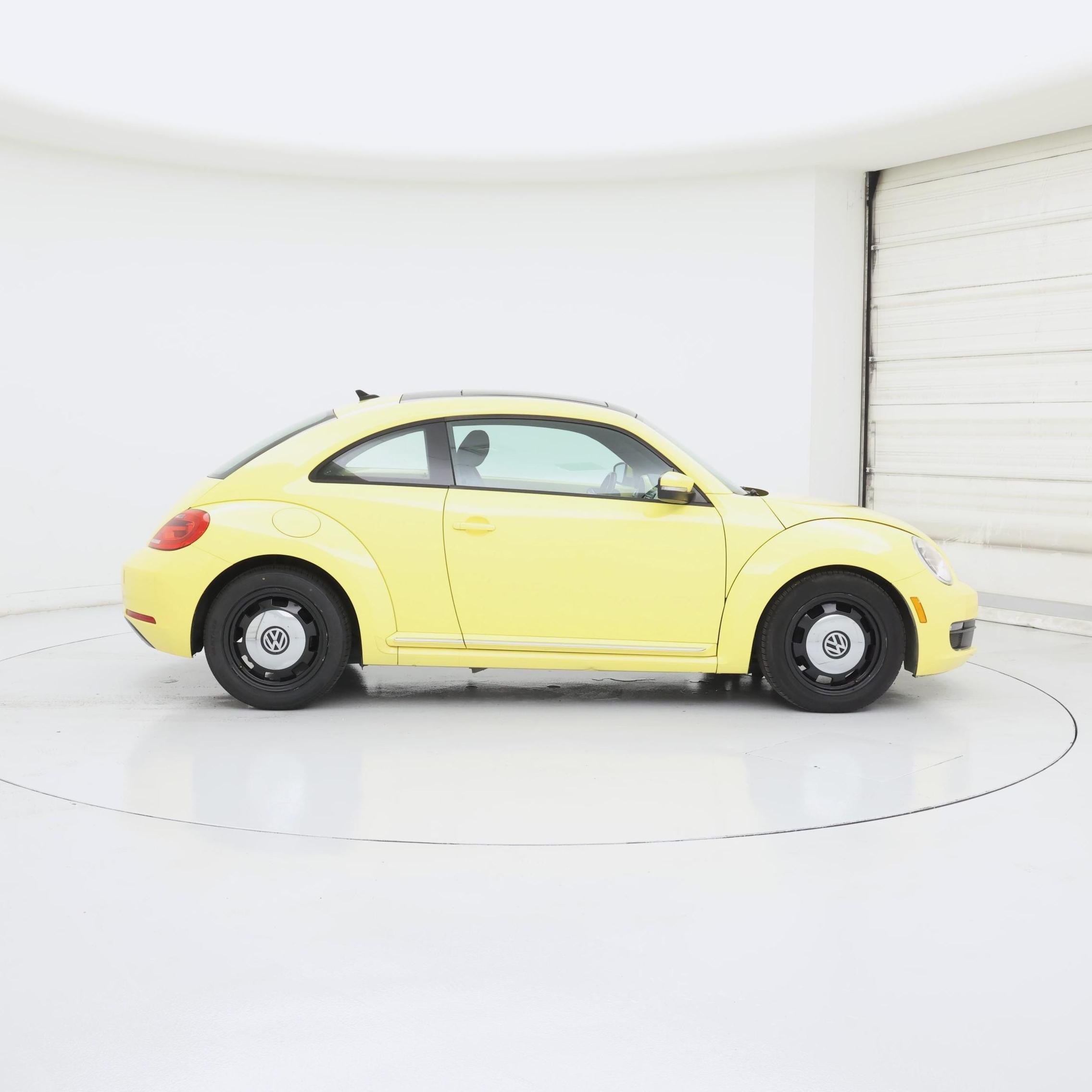 Thumbnail: 2014 Volkswagen Beetle - 7