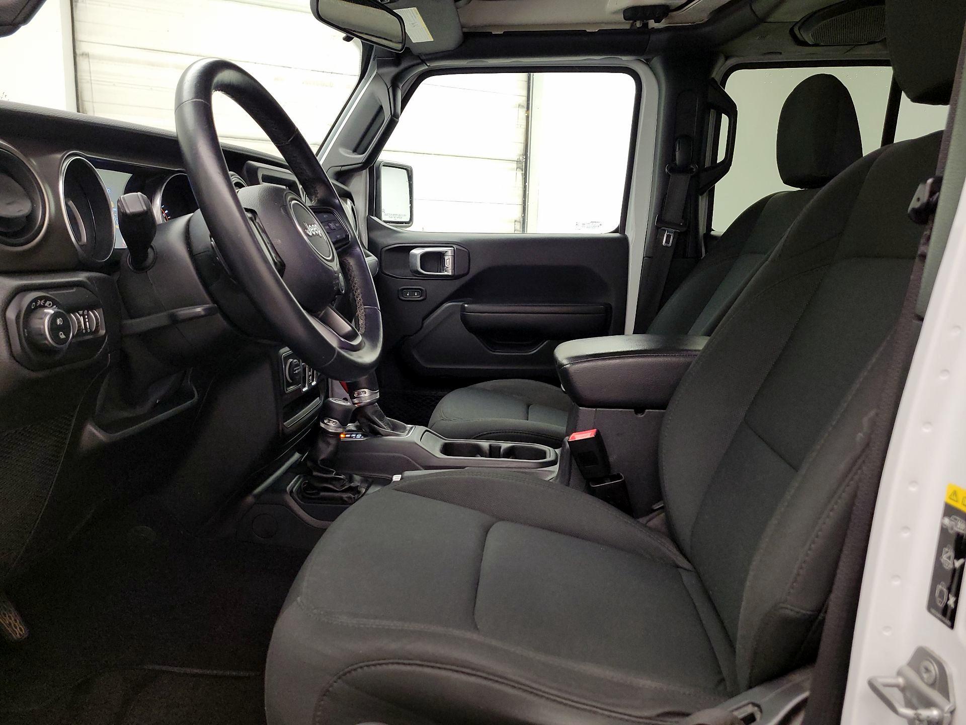 Thumbnail: 2021 Jeep Gladiator - 11