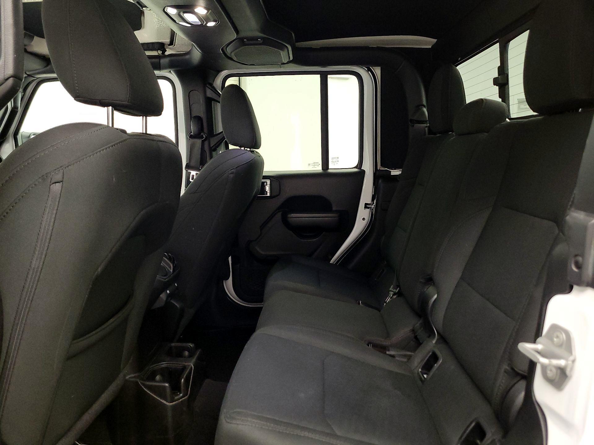 Thumbnail: 2021 Jeep Gladiator - 19