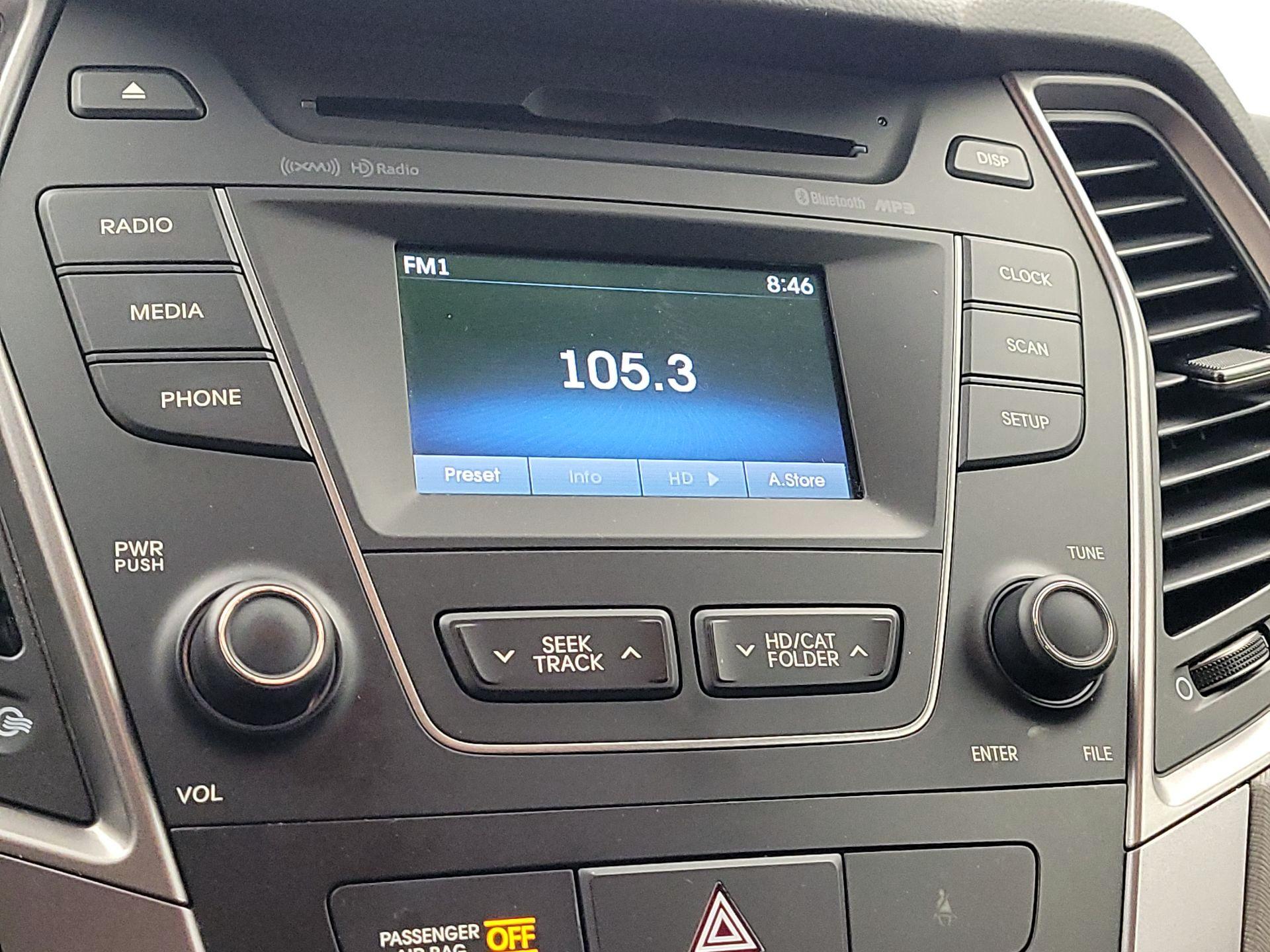 Thumbnail: 2015 Hyundai Santa Fe - 15