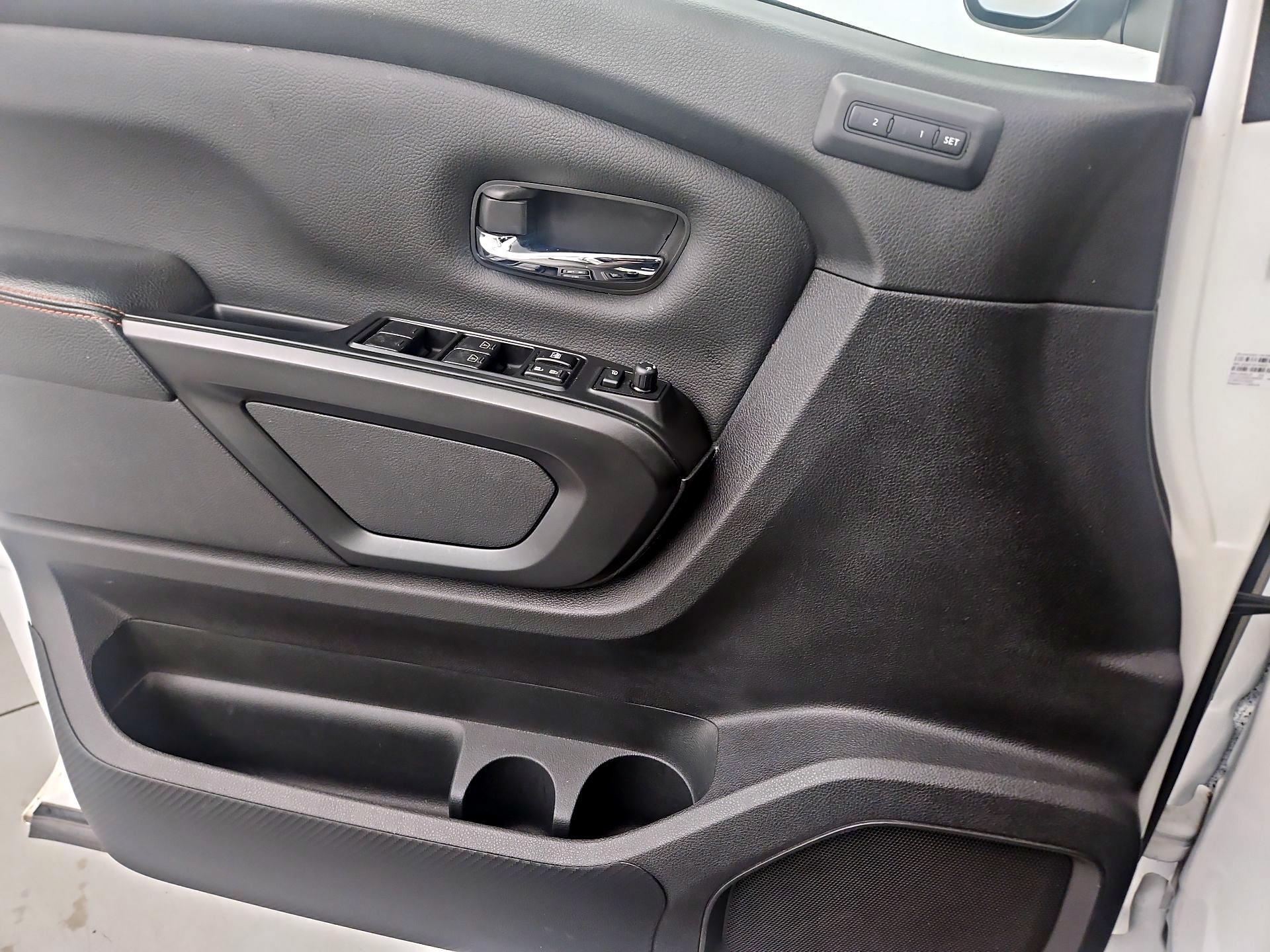 Thumbnail: 2023 Nissan Titan - 12