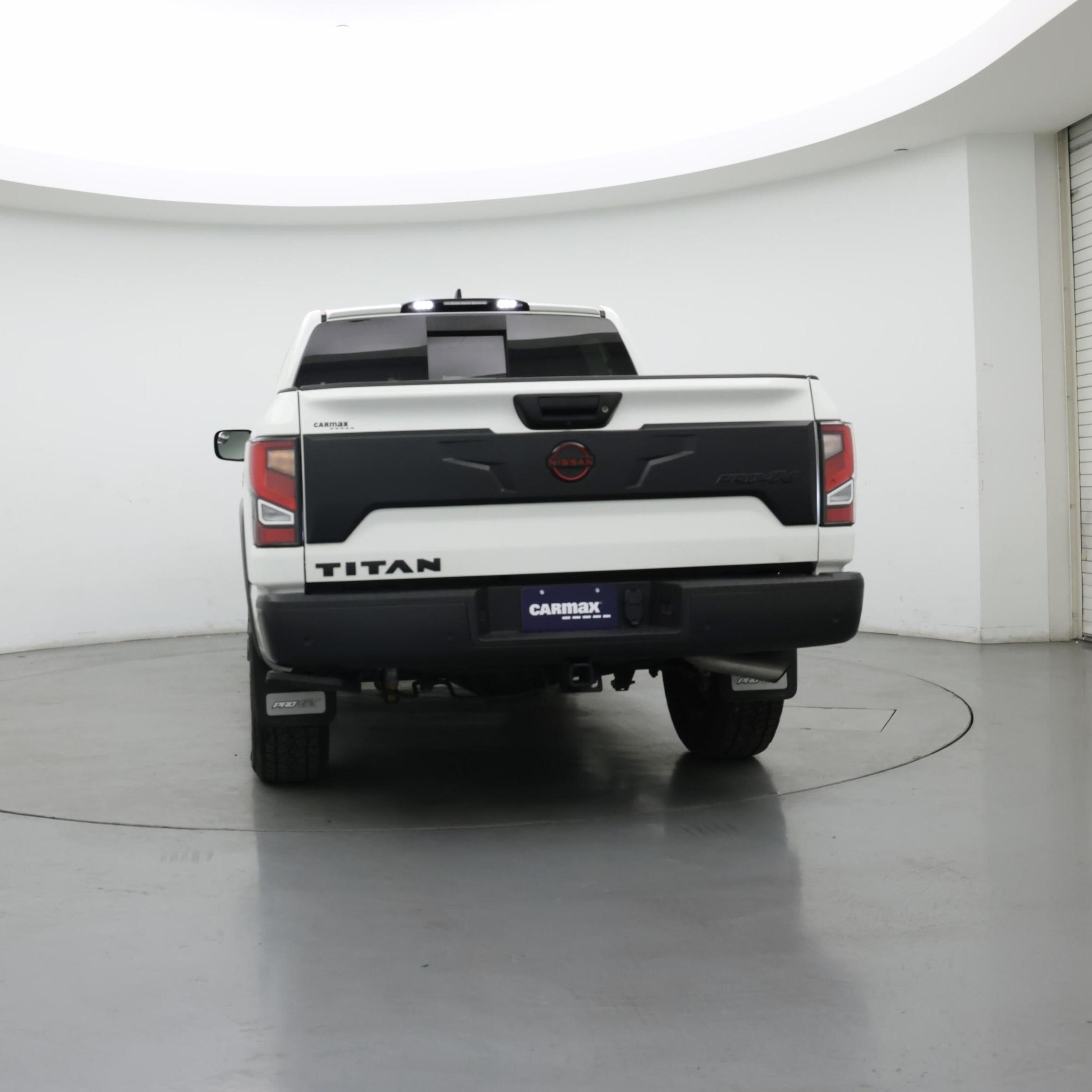 Thumbnail: 2023 Nissan Titan - 6